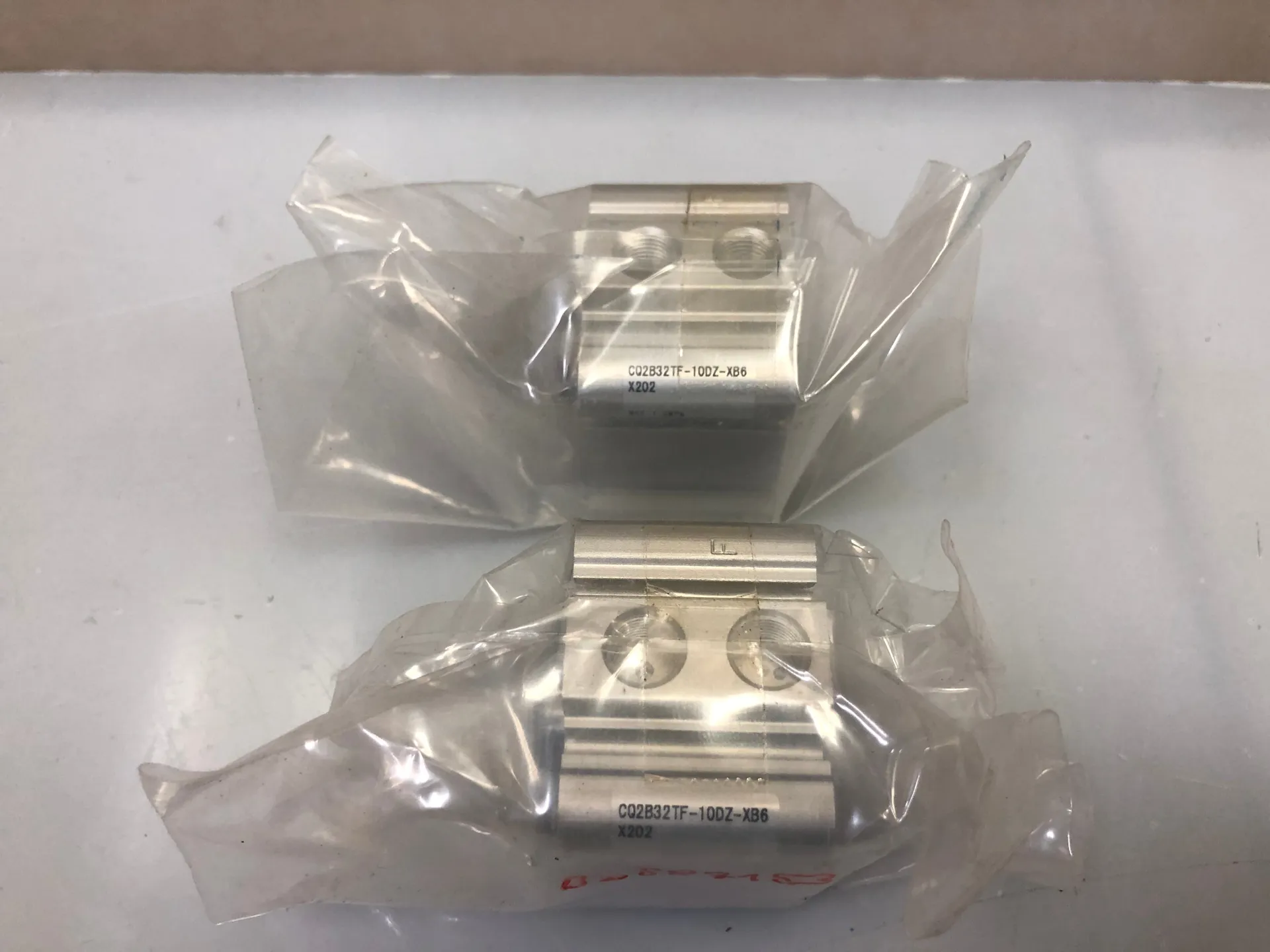 1x SMC CQ2B32TF-10DZ-XB6 Compact Pneumatic Cylinder - Thumbnail 3