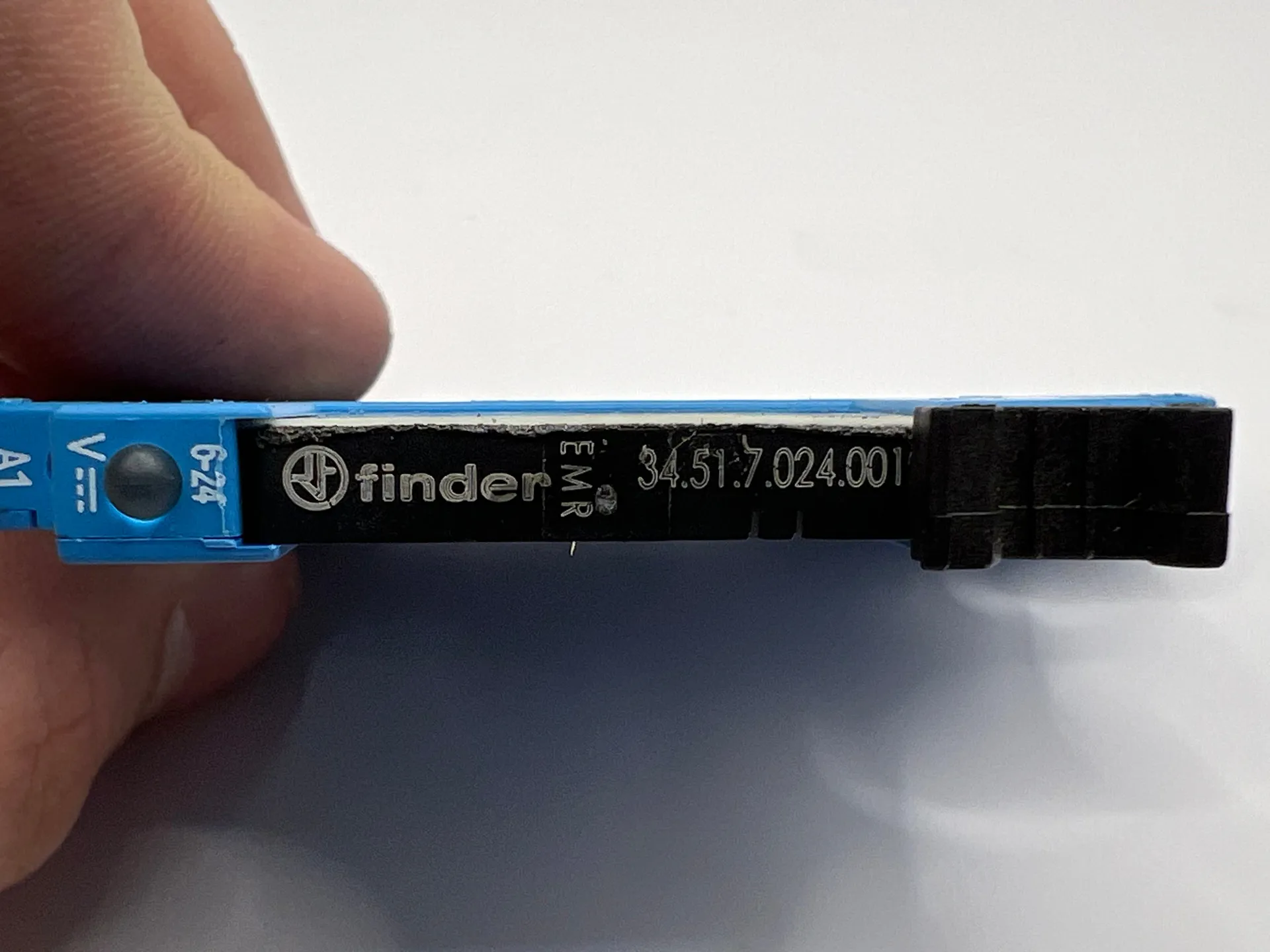 Lot of 2 Finder 93.01.7.024 Relay Sockets + 34.51.7.024.0010 24V 6A Relays - Thumbnail 4