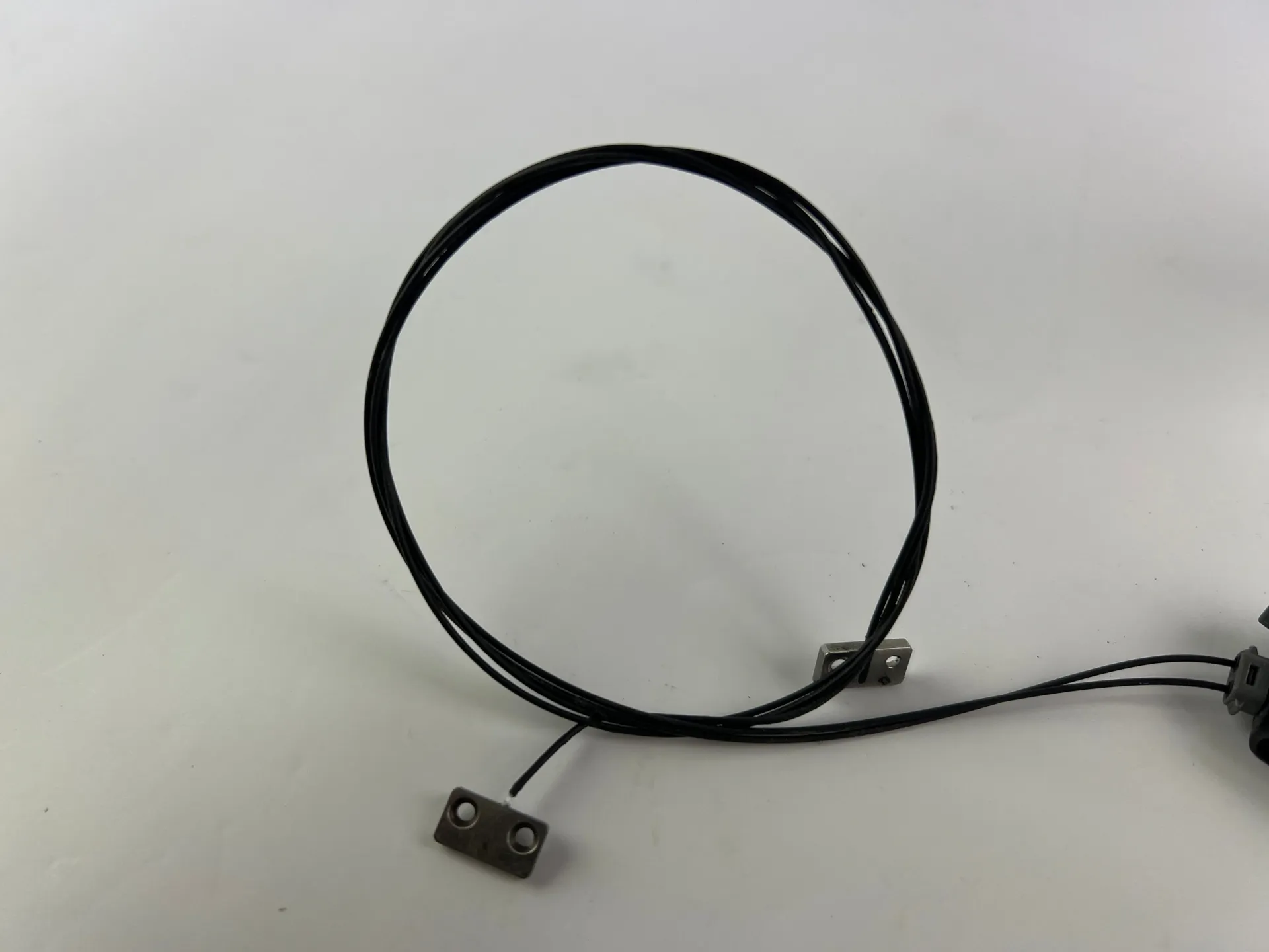 Keyence FS-N41C Fiber Optic Amplifier + 2 Sensor Heads + 190cm Cable (No Plastic Cover) - Image 1