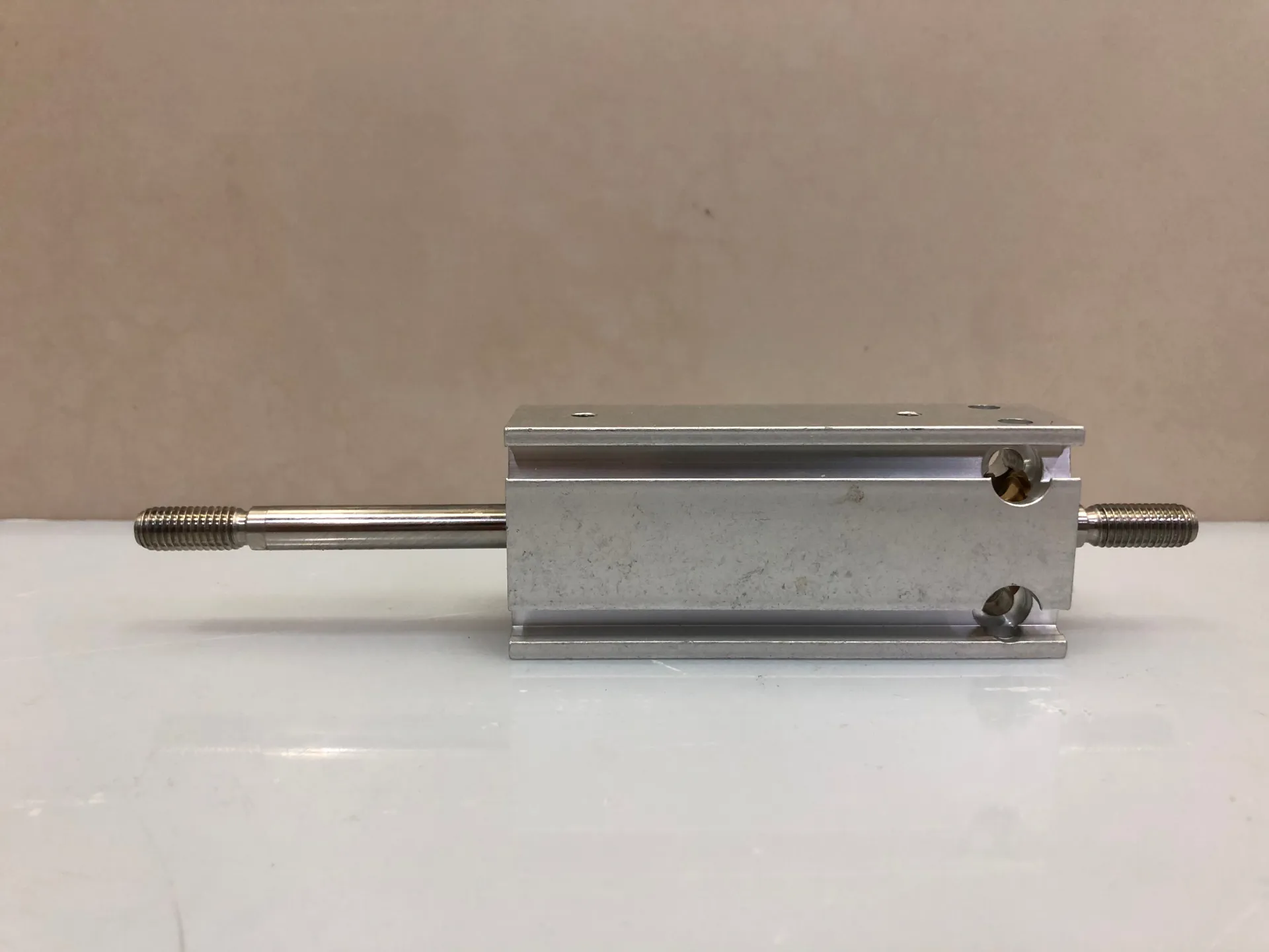 FESTO DMM‑20‑40‑P‑A‑S2 Compact Cylinder, Through‑Rod Variant (P/N 158529) - Image 1