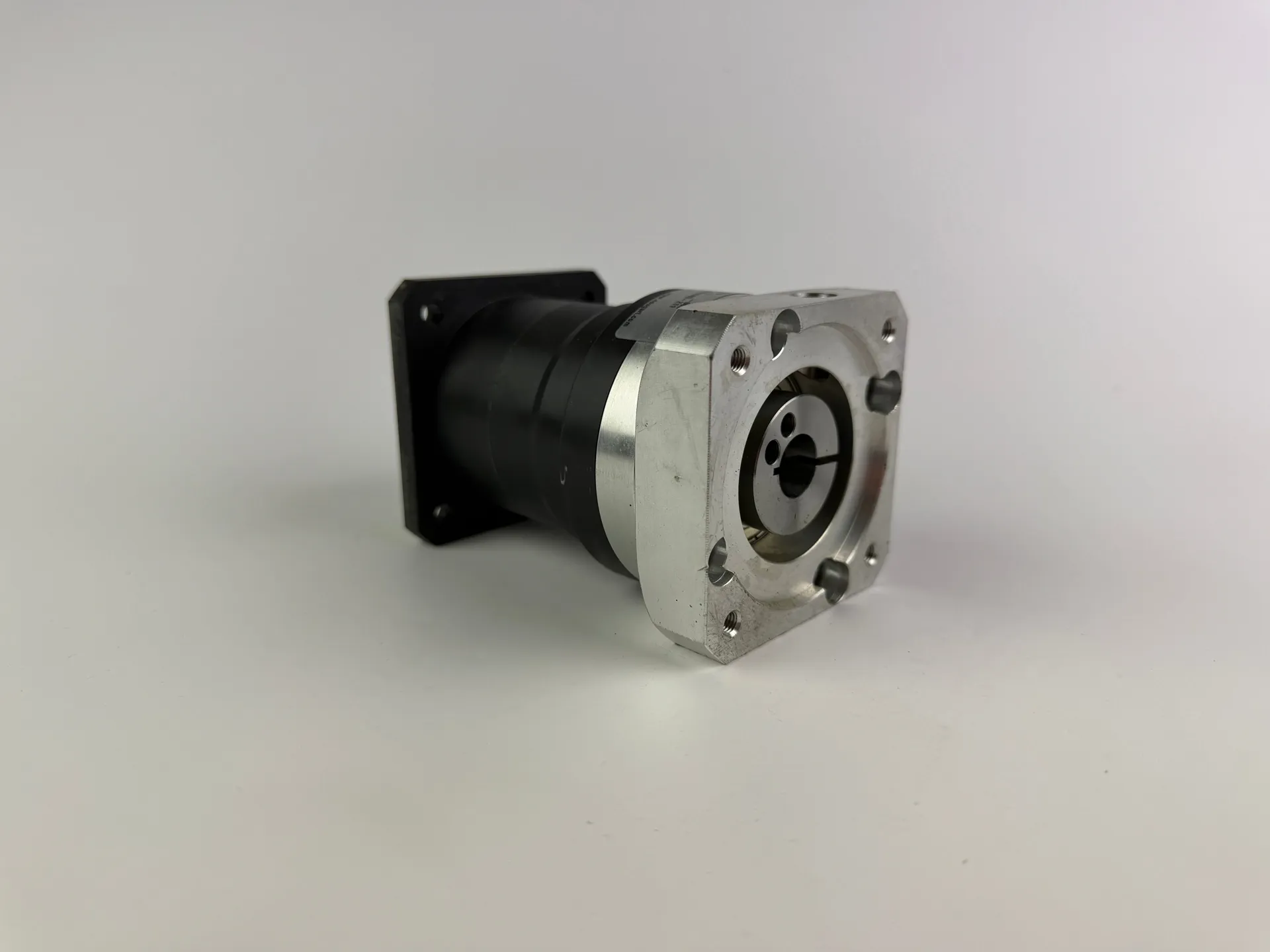 1x Neugart 100294586 Planetary Gearbox – PLN070-005 – Made in Germany - Image 1