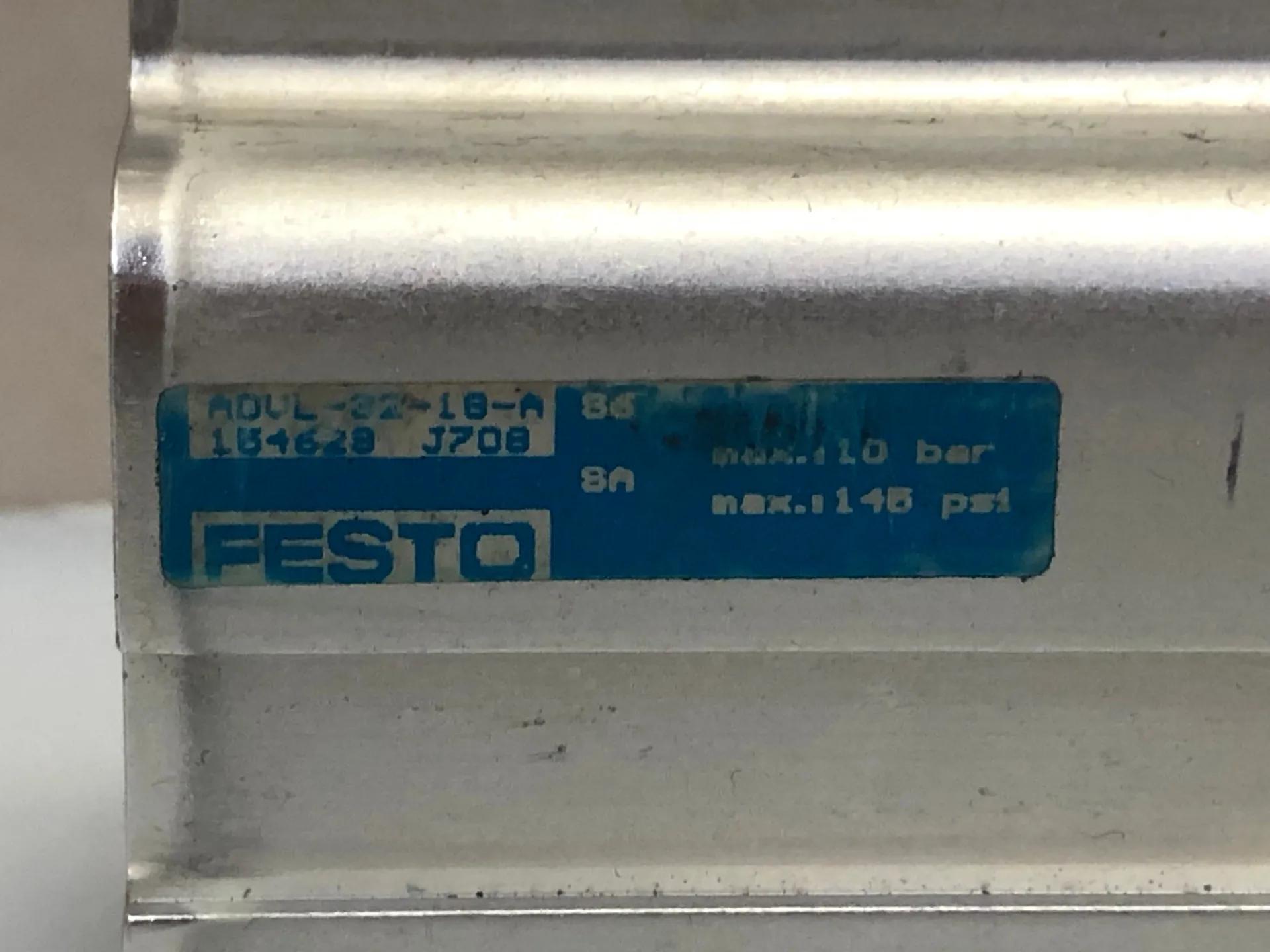 1x FESTO ADVL-32-18-A 154628 Compact Pneumatic Cylinder – 32mm Bore 18mm Stroke - Thumbnail 4