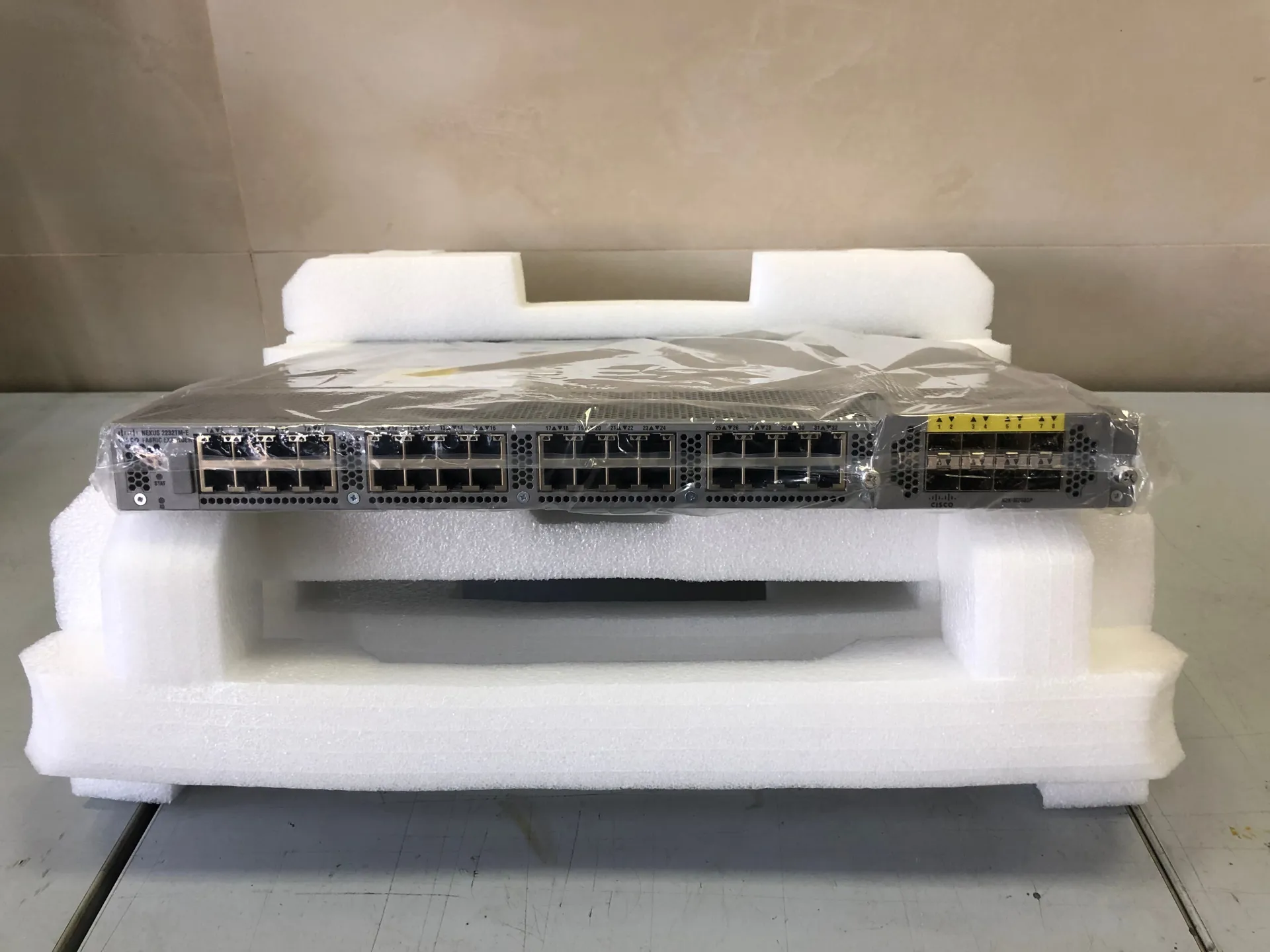 Cisco N2K-C2232TM-E-10GE 10GE Fabric Extender – 32-Port FEX for Nexus Series - Thumbnail 7