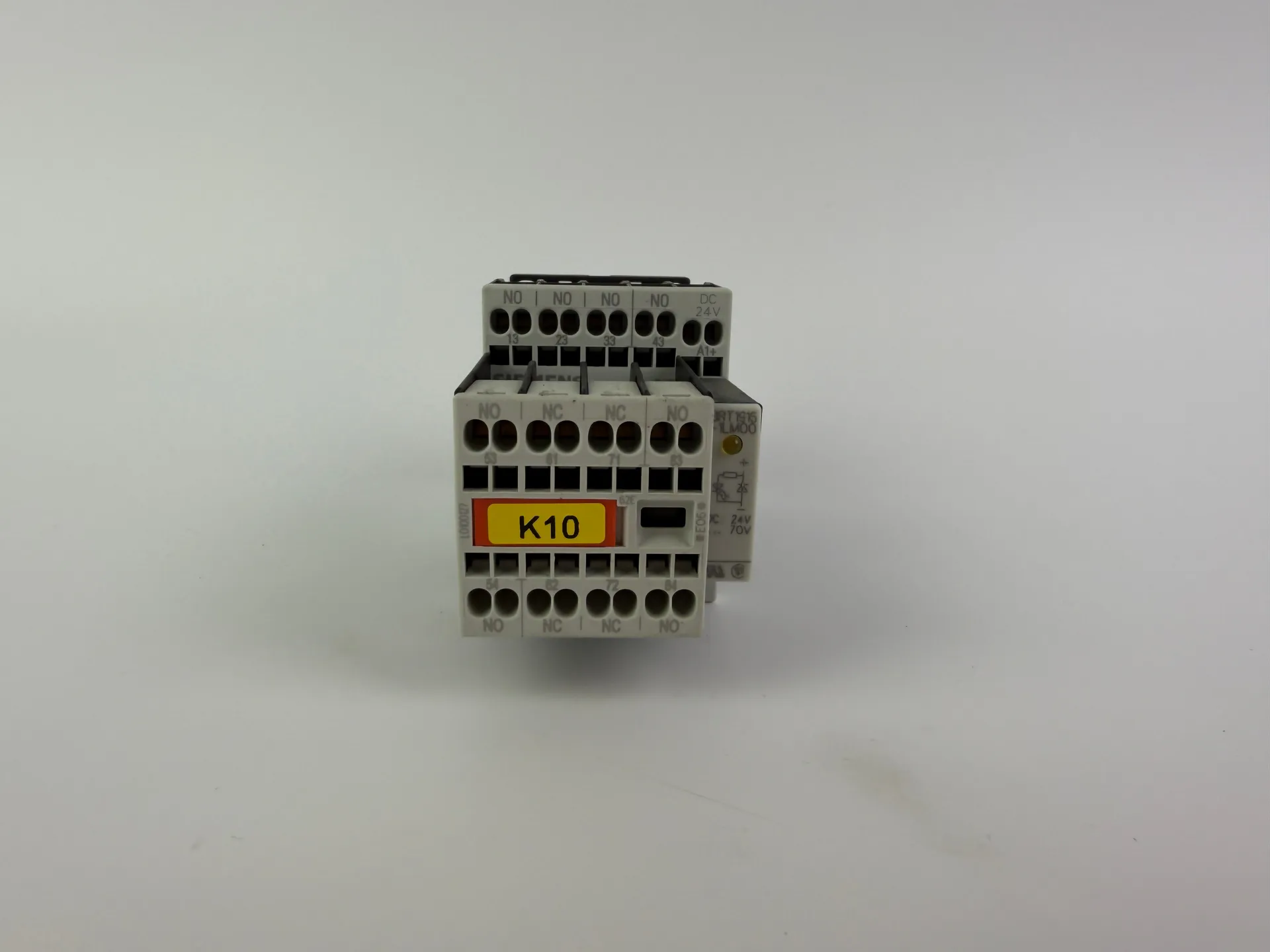 1x Siemens 3ZX1012-0RH11-1AA1 Contactor with 3RH1911-2GA22-3AA1 Auxiliary Relay - Thumbnail 2