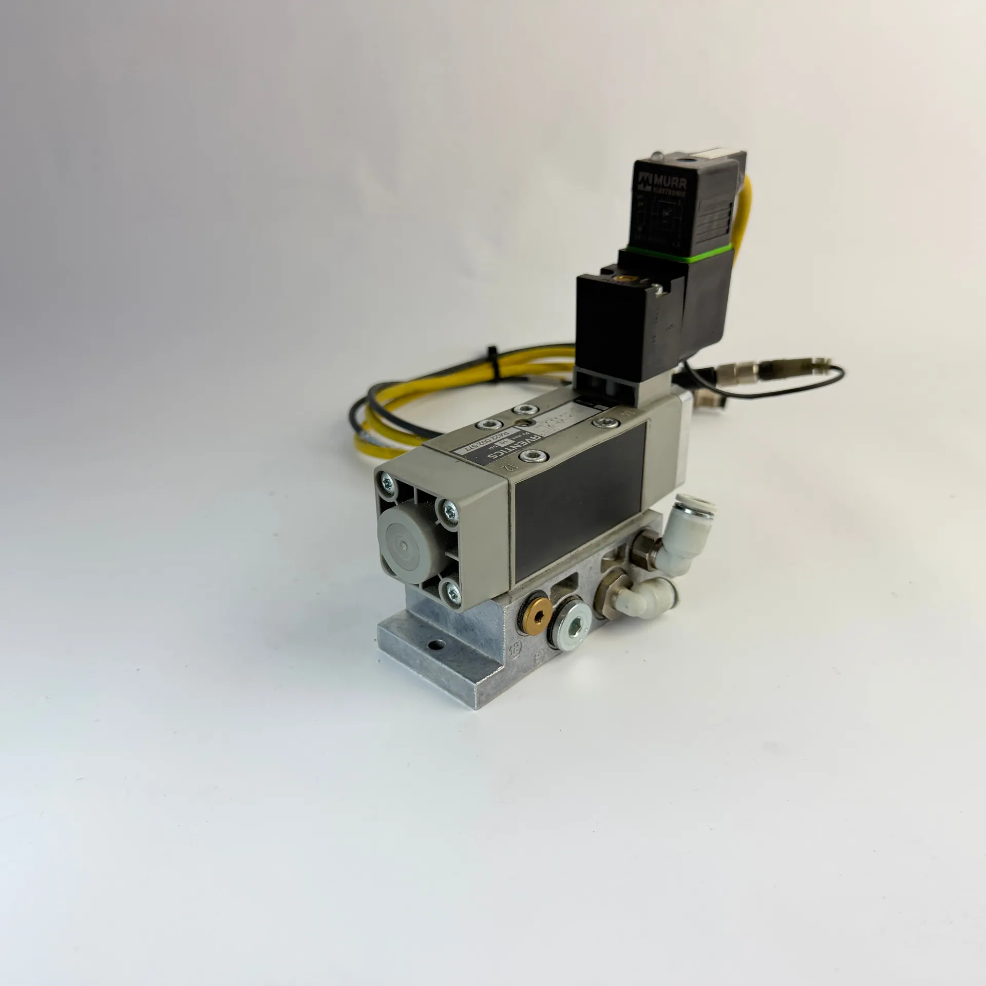 AVENTICS R422 002 577 5/2 Pneumatic Directional Valve w/ Coil 1824210223 Sensor Cable - Thumbnail 3