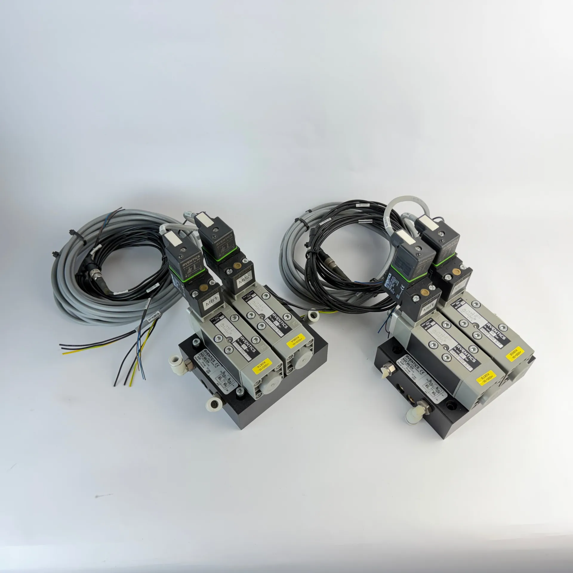AVENTICS Dual 5/2 Directional Valve R422 002 577 w/ Island R422 003 624 Sensors Coils - Thumbnail 10
