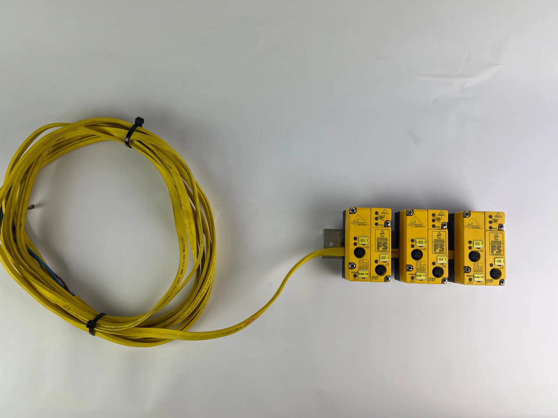 3x IFM AC005S Safe AS-Interface ClassicLine Module + 6m Cable - Image 1
