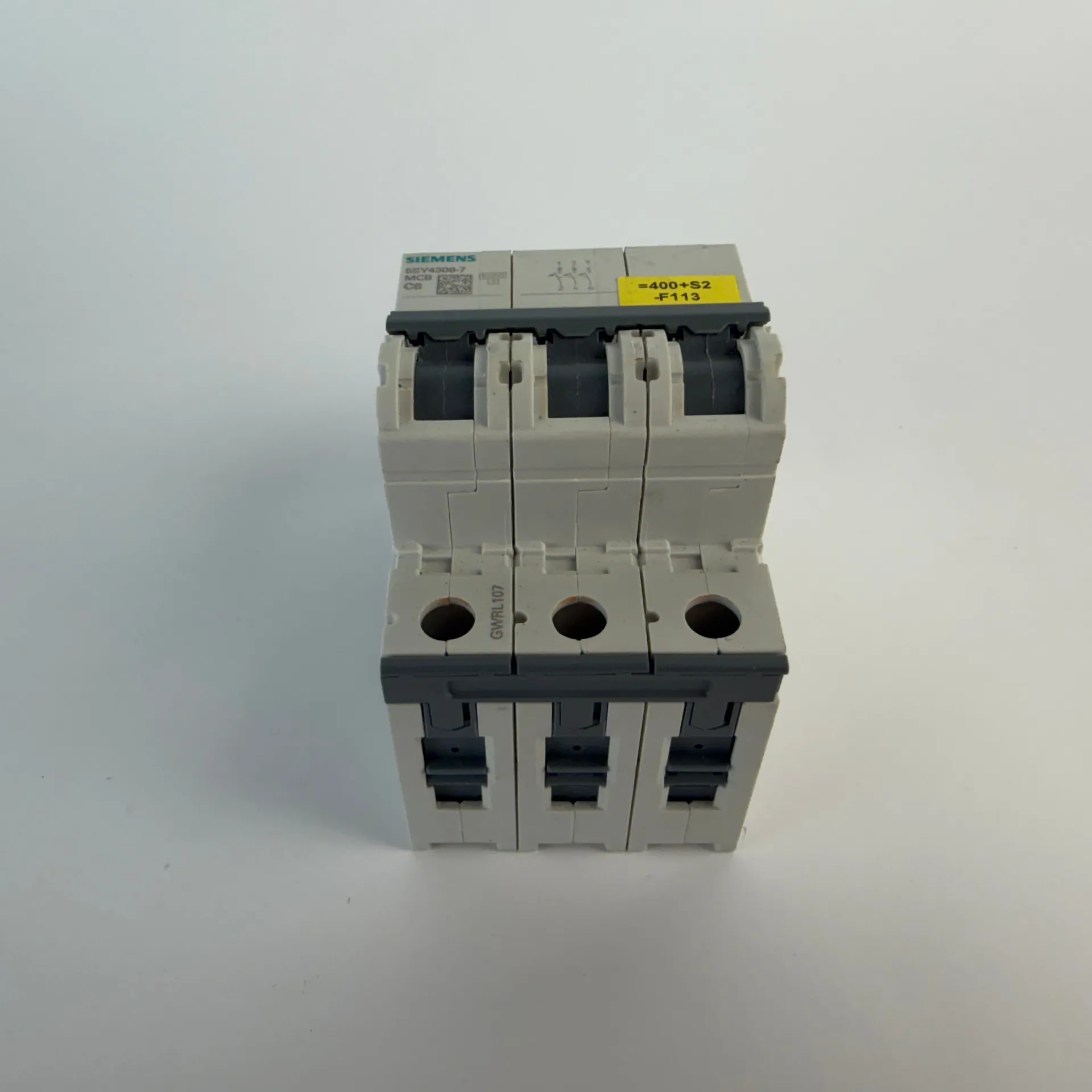 1x Siemens 5SY4306-7 3 Pole MCB C6 6A Circuit Breaker 10kA 400V AC - Image 1