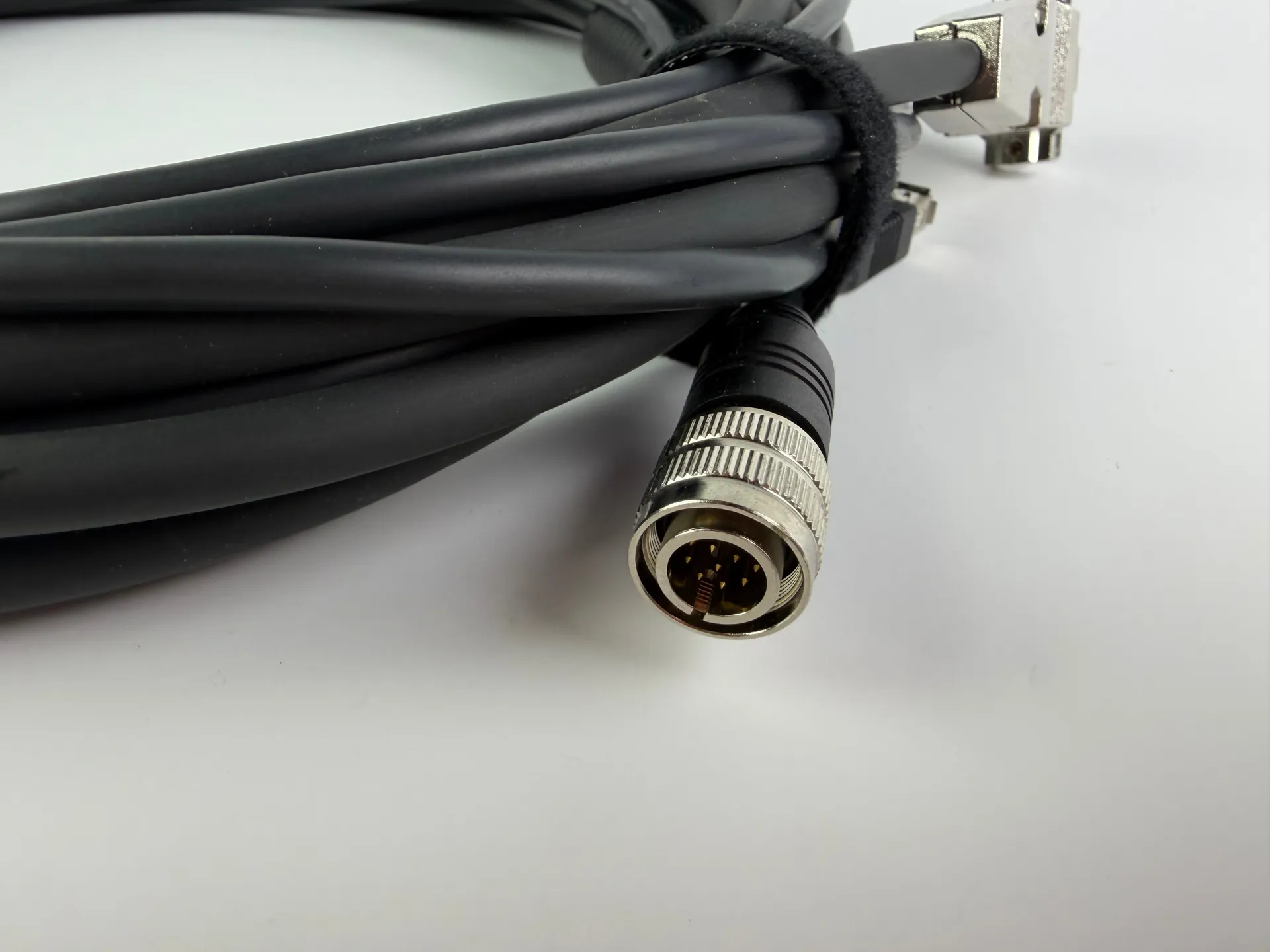 Matrix Vision Industrial Camera Cable – DB15F to 12-Pin Round – 5m - Thumbnail 3