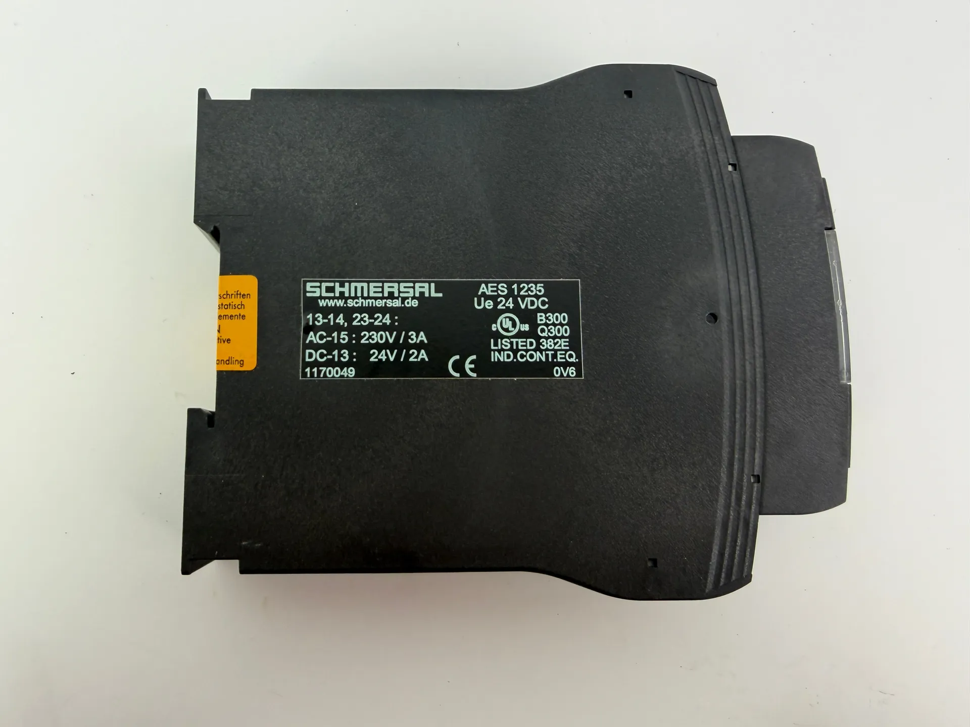 1x Schmersal AES 1235 Safety Monitoring Module 24VDC (B300 / Q300) - Thumbnail 2