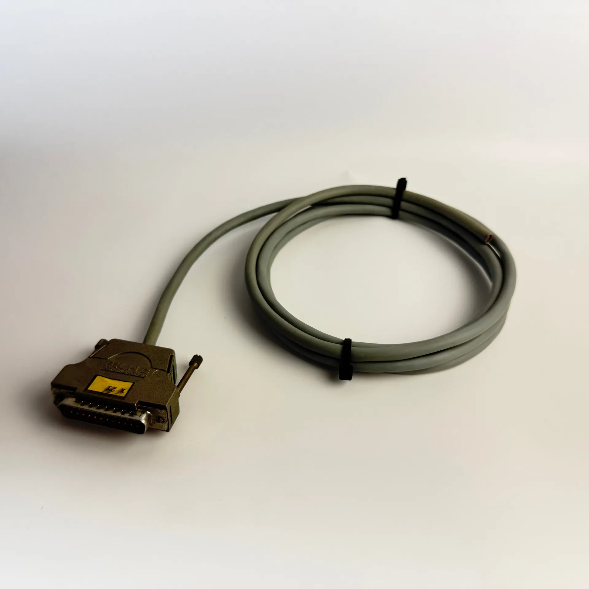 FCT München FKH3 25-Pin D-Sub Male Connector Cable 2m Unterminated - Image 1