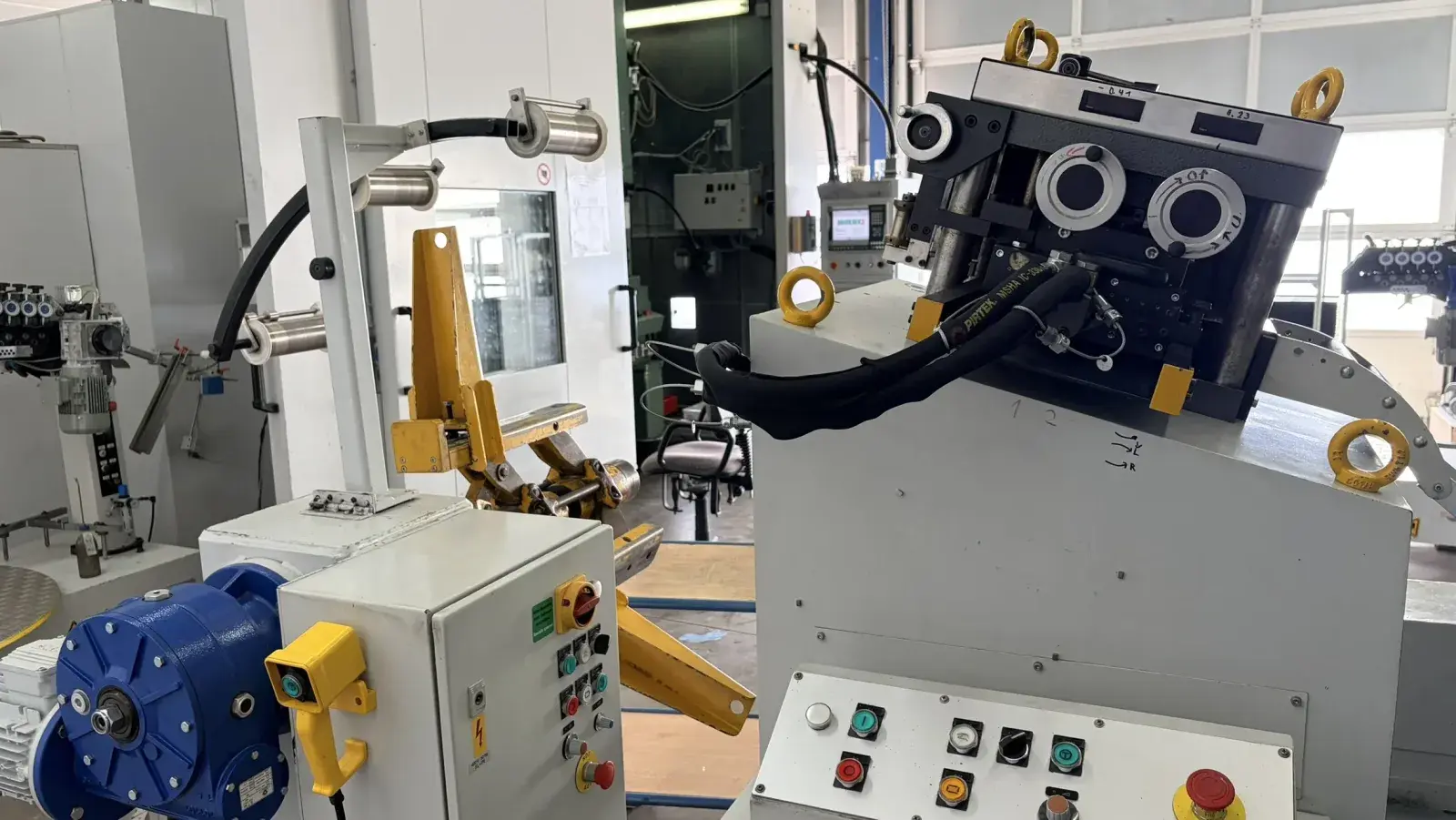 SOPREM Precision Coil Feeding Line - Decoiler 1000 kg + Precision Straightener - Thumbnail 7