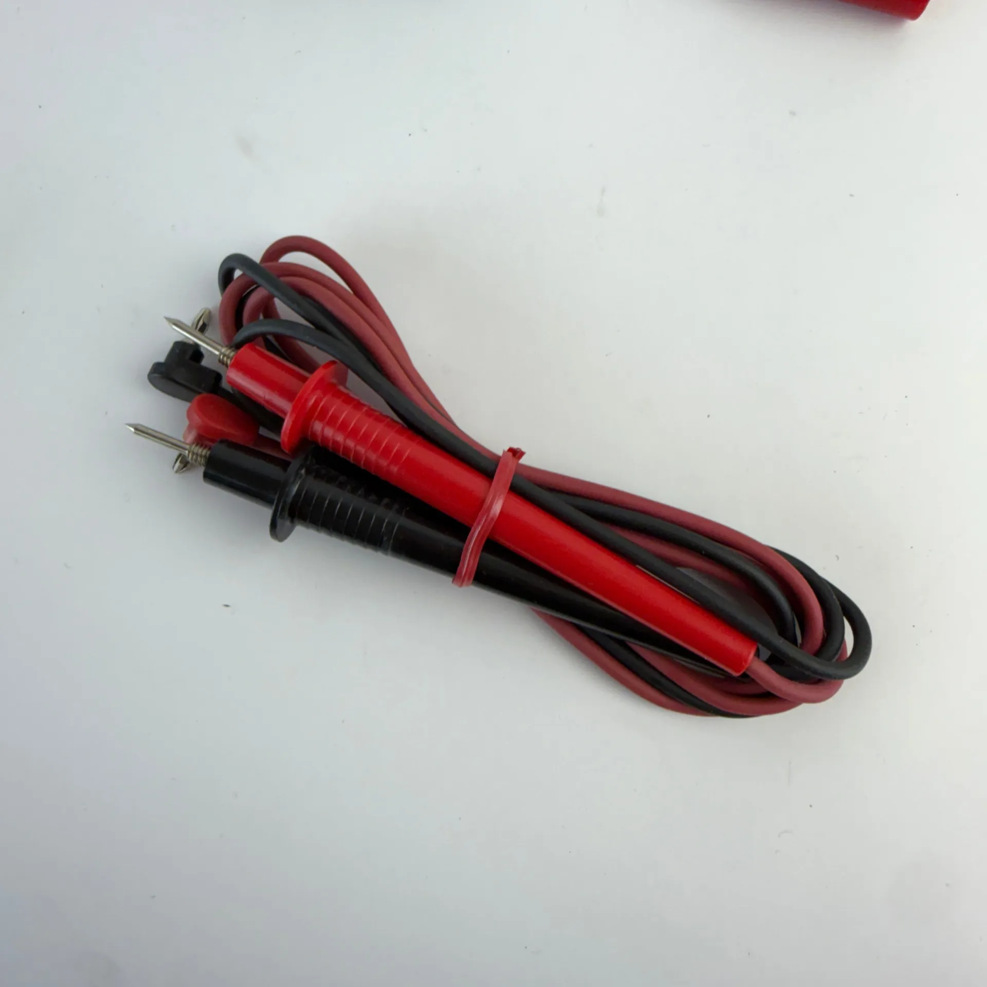 Red & Black Multimeter Test Lead Set with Probes and Alligator Clips - Thumbnail 4
