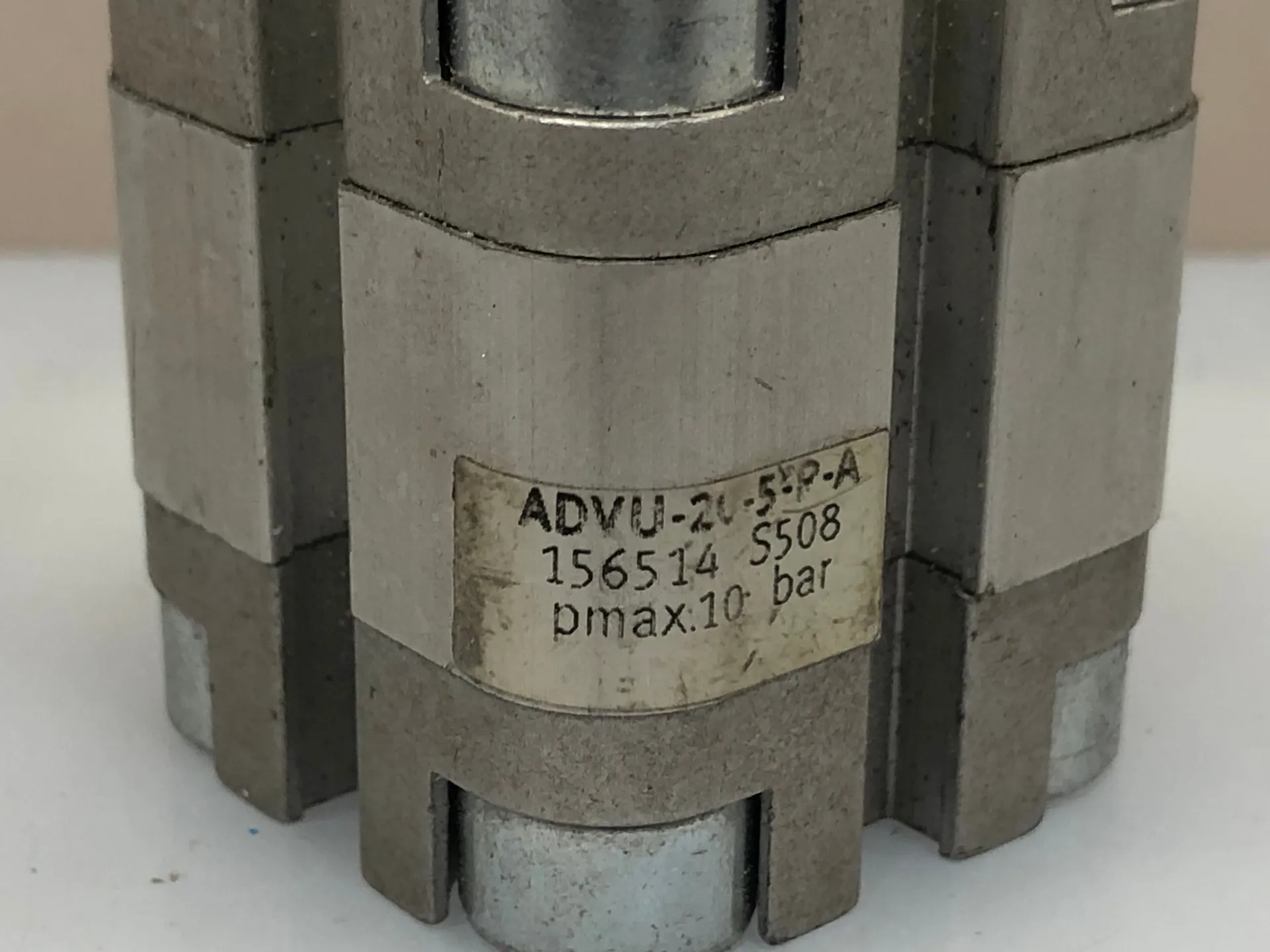 1x FESTO ADVU-20-5-P-A 156514 Compact Pneumatic Cylinder 20mm Bore 5mm Stroke - Thumbnail 3