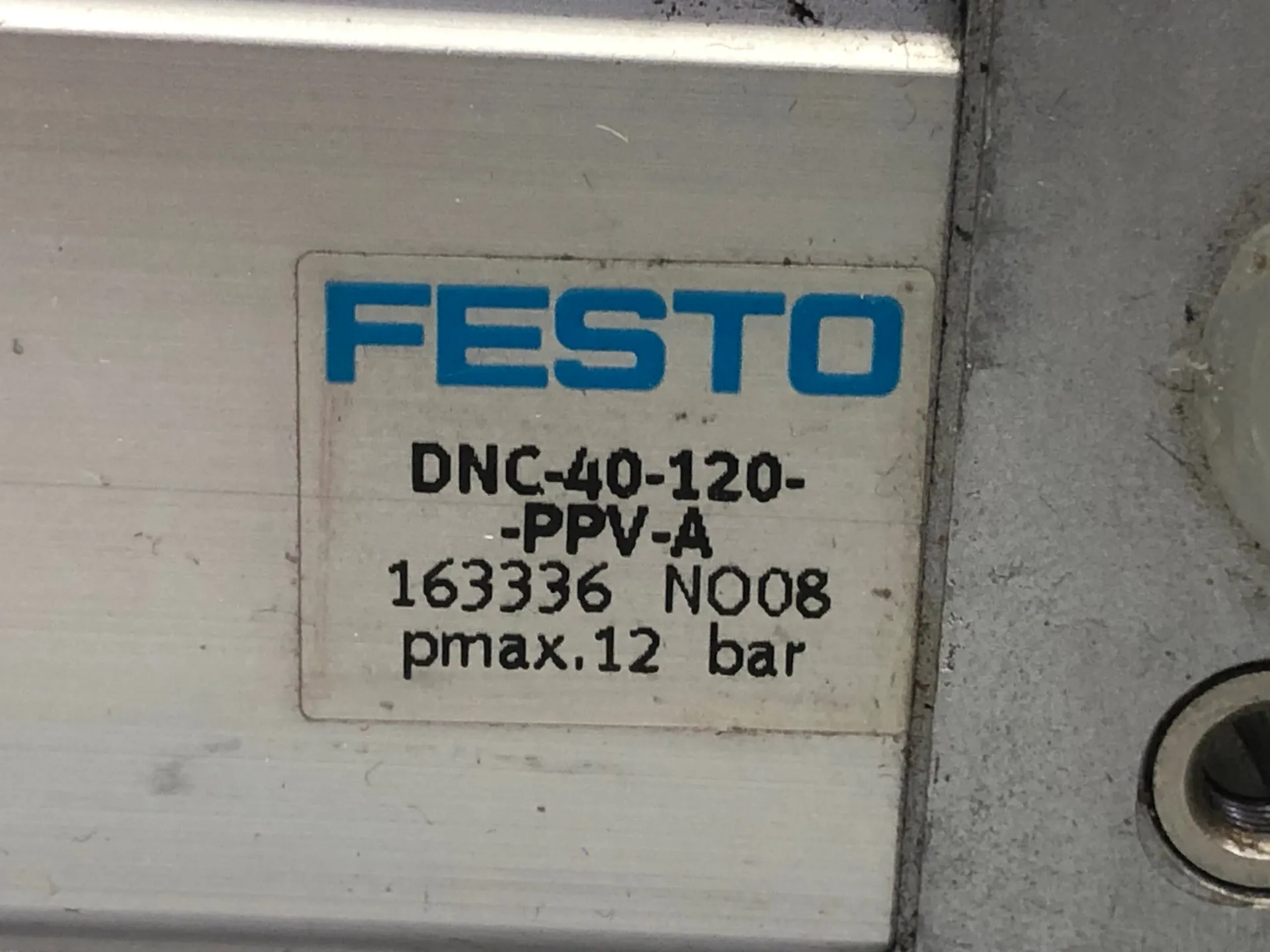 Festo DNC-40-120-PPV-A Pneumatic Cylinder 40mm Bore 120mm Stroke – 163336 - Thumbnail 3