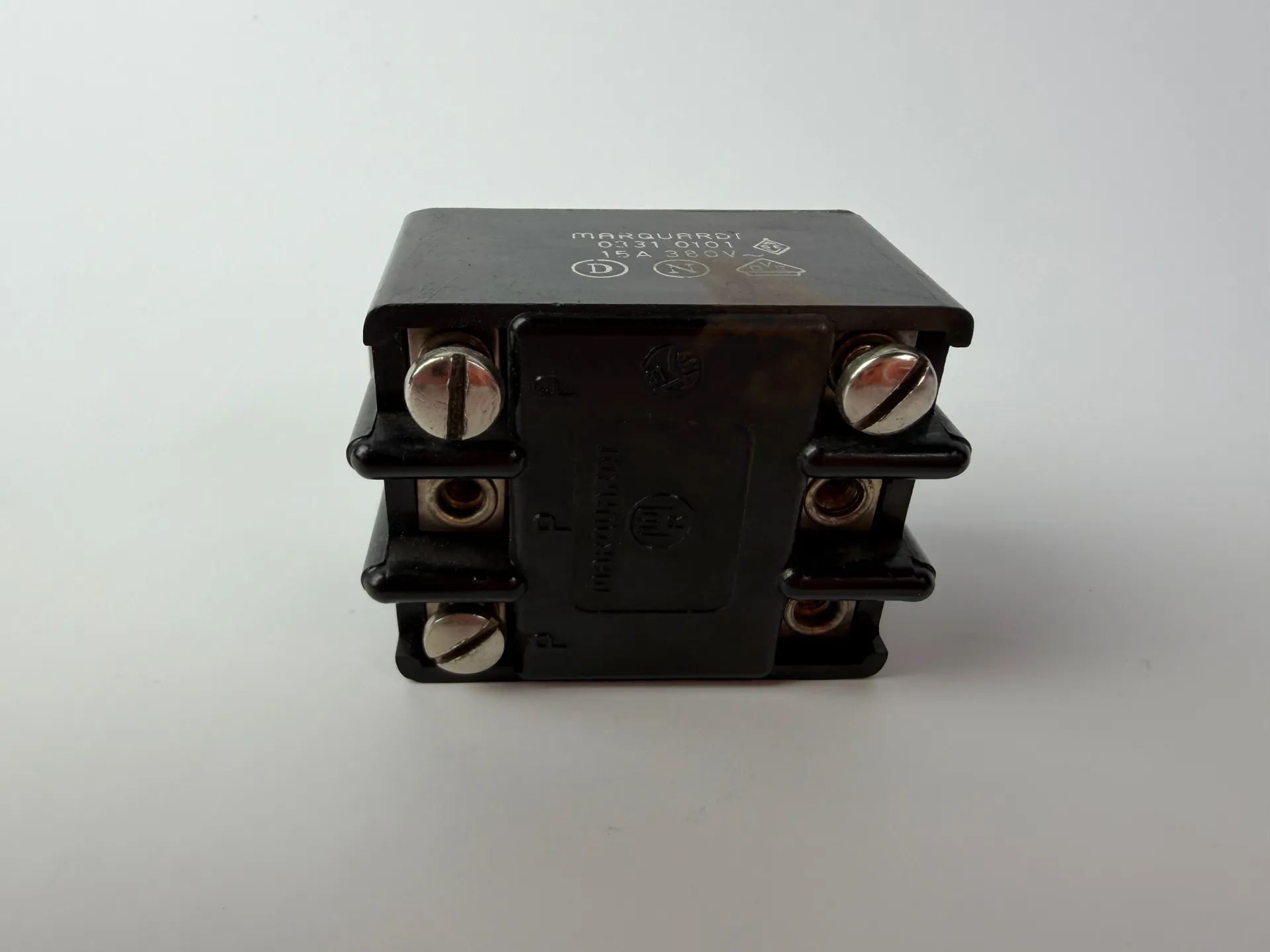 Marquardt 0331.0101 3-Pole Toggle Switch 15A 380V Industrial Power Switch - Thumbnail 5