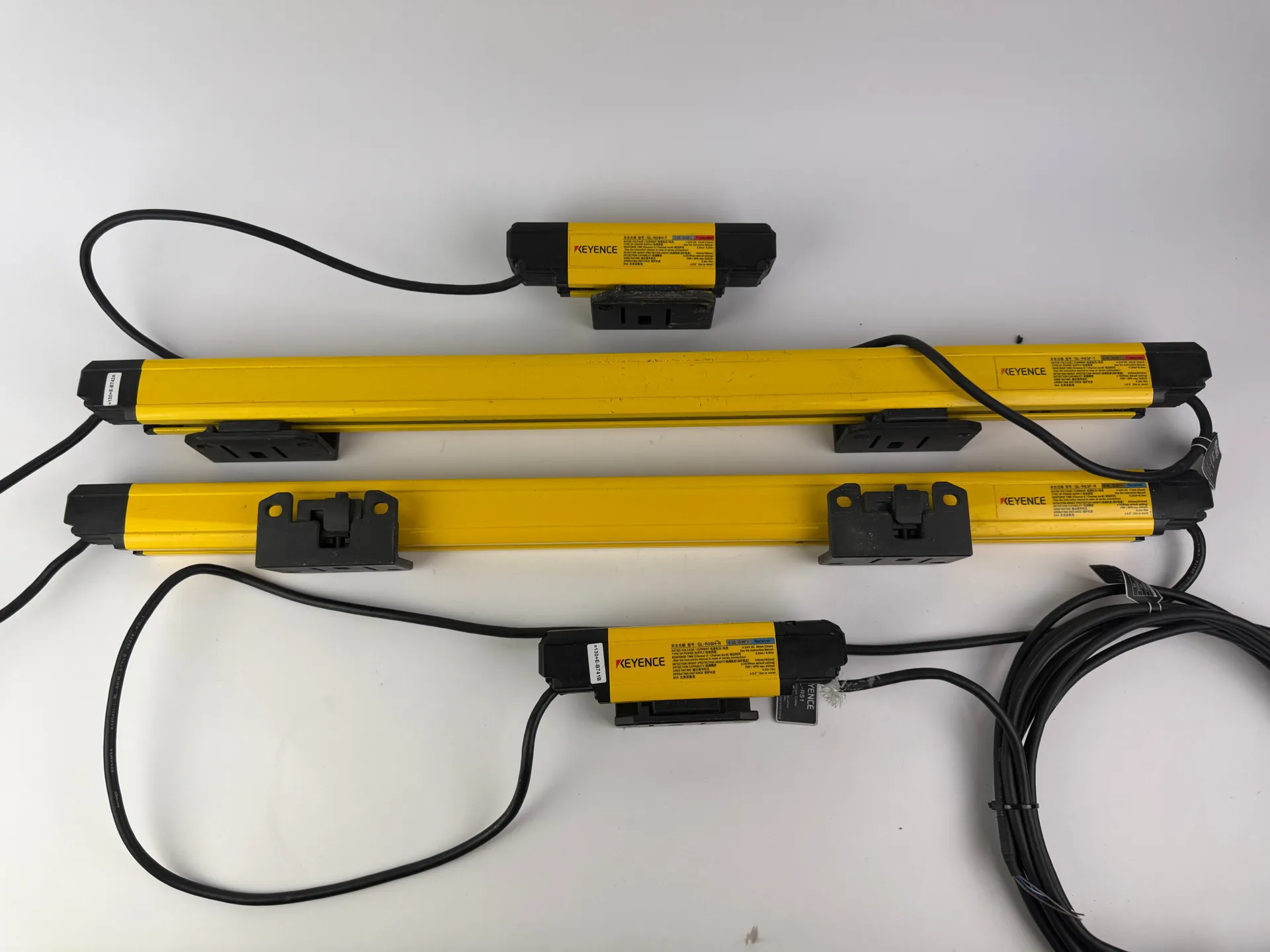 Keyence GL-R63F-T GL-R63F-R GL-R08H-T GL-R08H-R Safety Light Curtain Sensors Set - Thumbnail 2