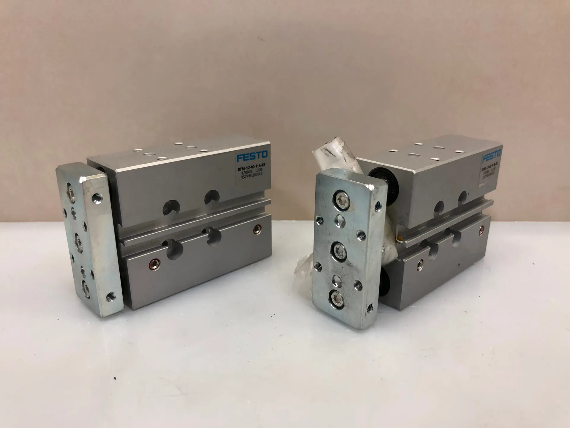 1x FESTO DFM-12-40-P-A-KF 170903 Guided Actuator - Thumbnail 2