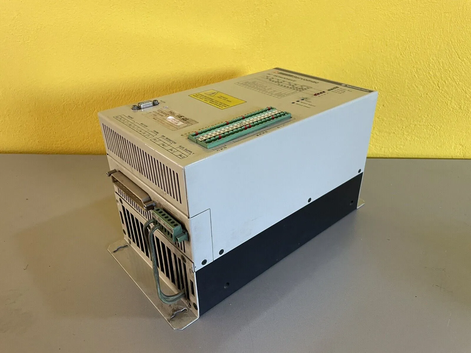 Telemecanique NUM Servomac MNDA1010Q23 Servo Drive Controller - Image 1