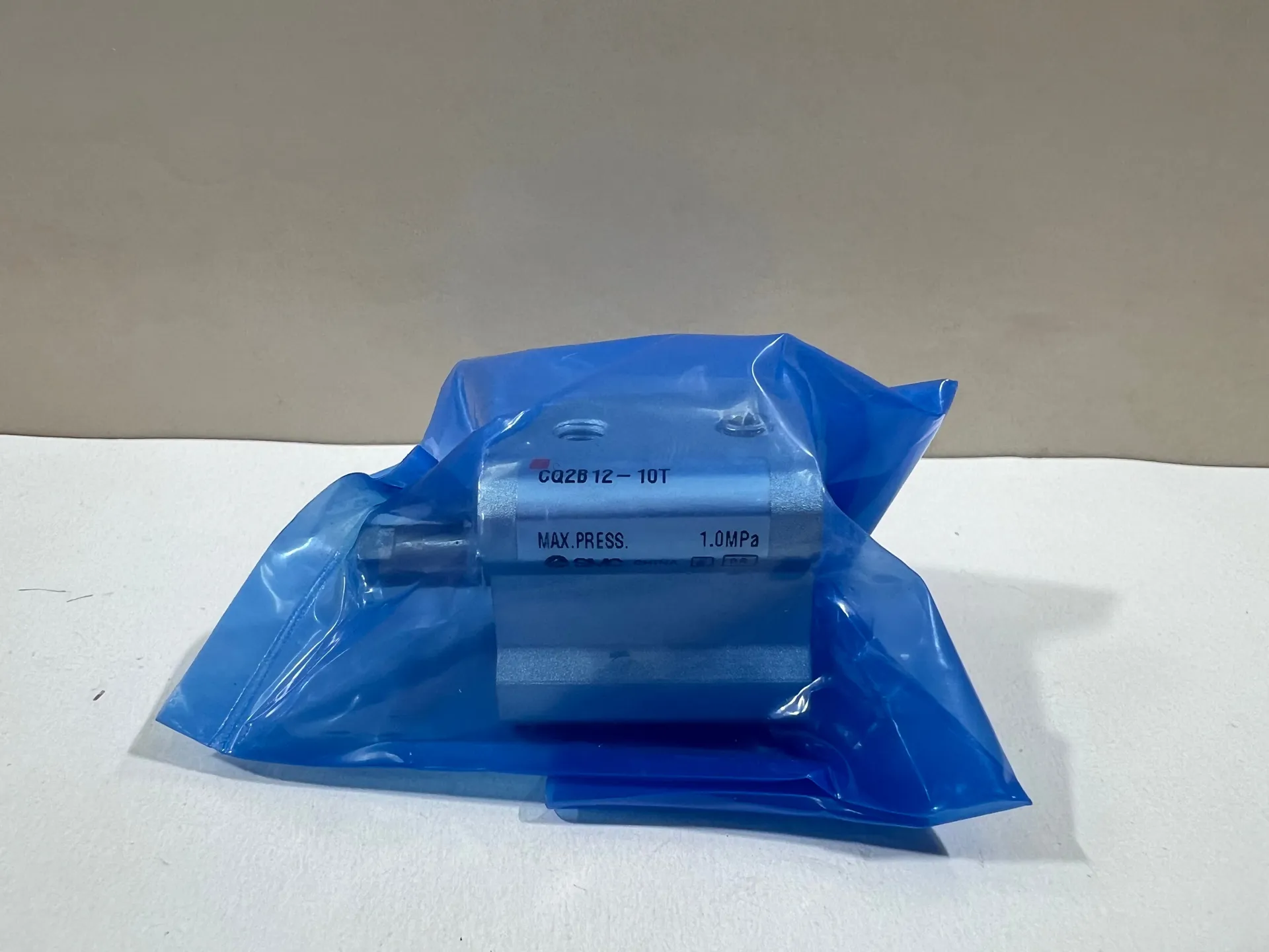 1x SMC Type CQ2B12-10T Compact Cylinder Single Acting Single Rod Spring Extend - Thumbnail 2