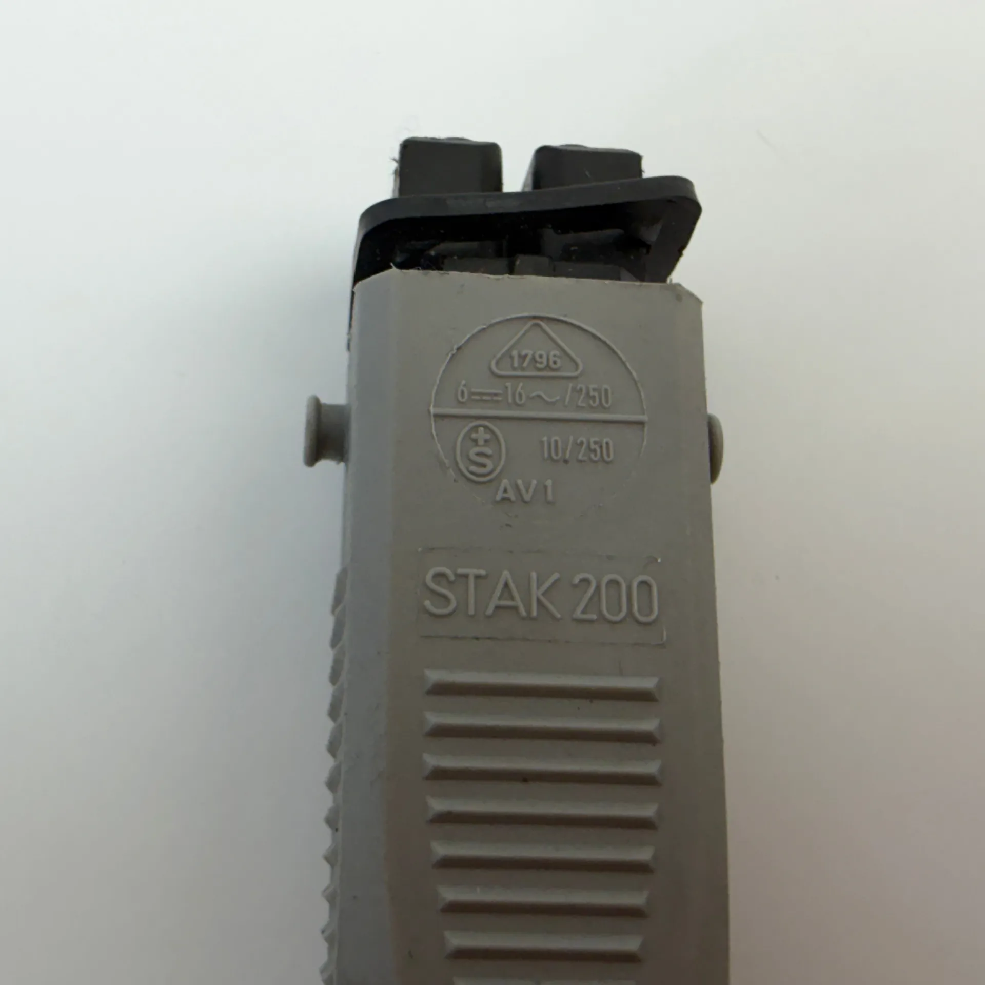 Hirschmann STAK 200 932037106 2+PE Female Power Connector Cable 1.7m Schuko - Thumbnail 6