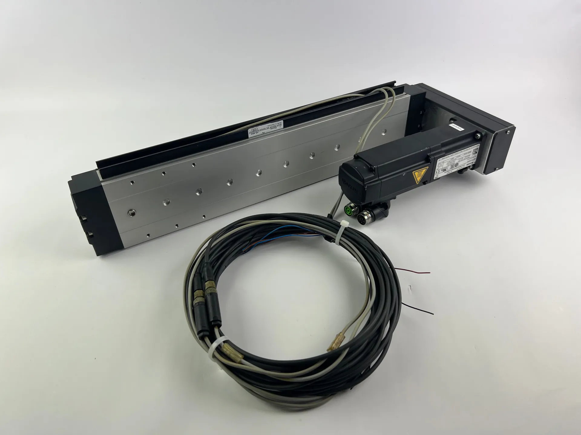Rexroth R030520399 CKK-090-NN-1 Compact Module + R911384766 MS2N03-B0BYN-BMDH1-NNNNE-N Motor + 2 Cables + Sensors - Thumbnail 3