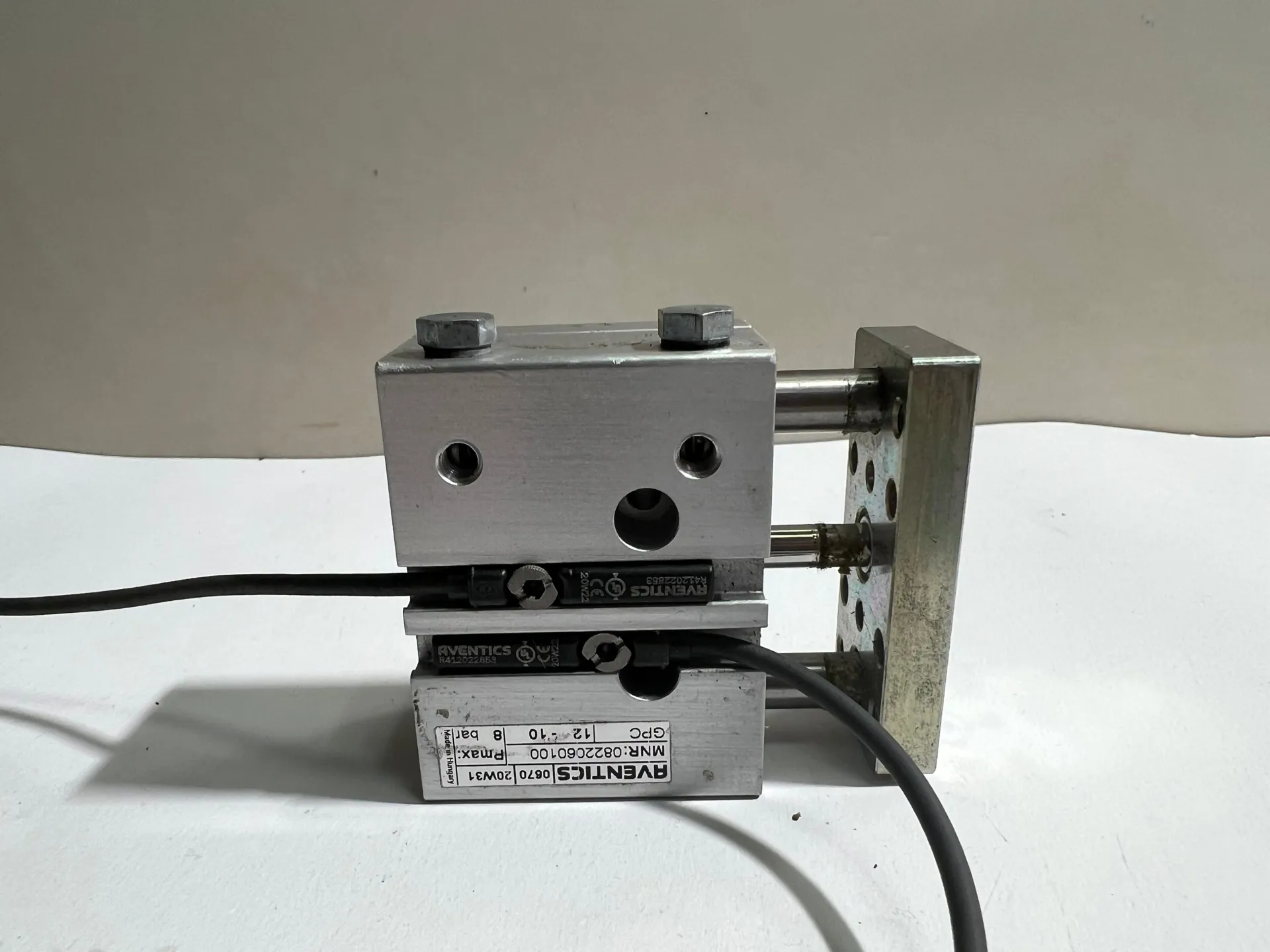 Aventics 0822060100 GPC-DA-012-0010-BV-BB Pneumatic Cylinder 8 Bar - Image 1