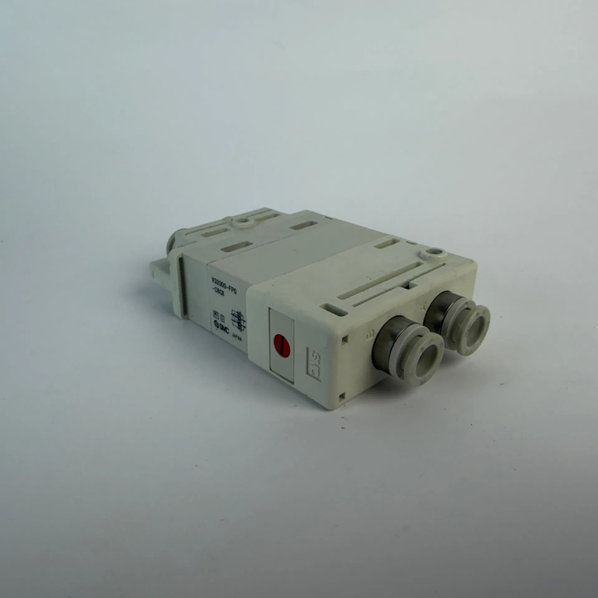 SMC VQ2000-FPG-C8C8-F Double Check Block 4-Way Pneumatic Valve Manifold Module - Thumbnail 2