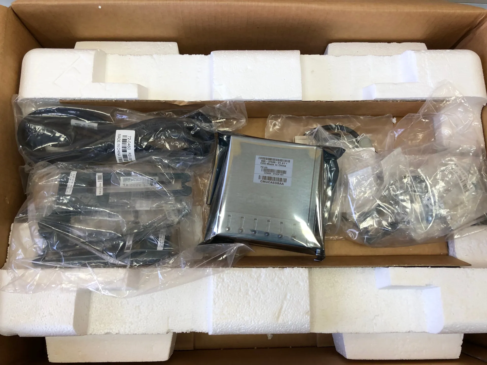CISCO WS-C2960X-48TS-L Catalyst 2960-X 48GigE, 4x1G SFP, LAN Base - Thumbnail 5