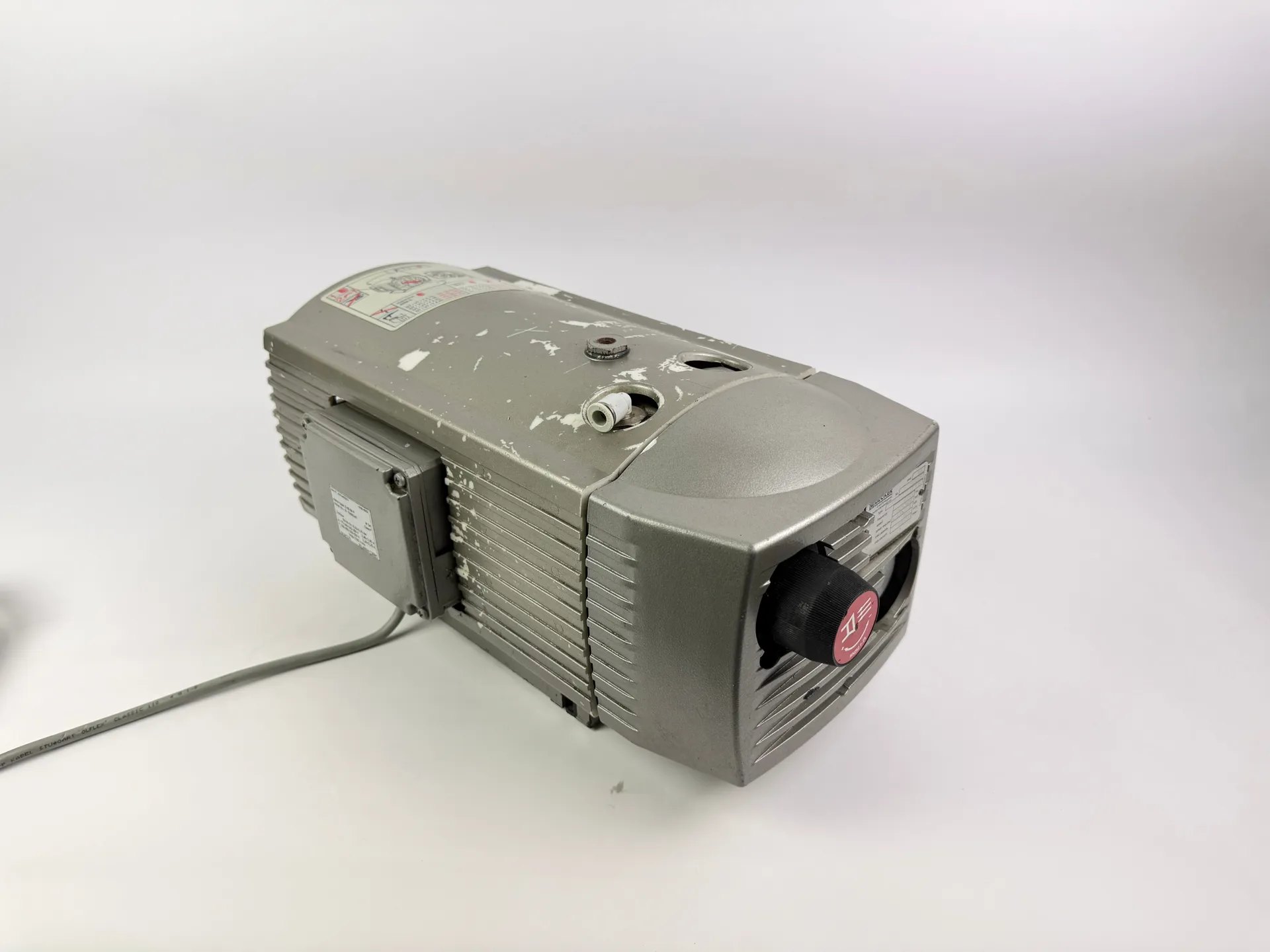 Becker VT4.16 Rotary Vane Vacuum Pump 0.55/0.70kW 16-19 m³/h 3-Phase 2016 Germany - Thumbnail 2