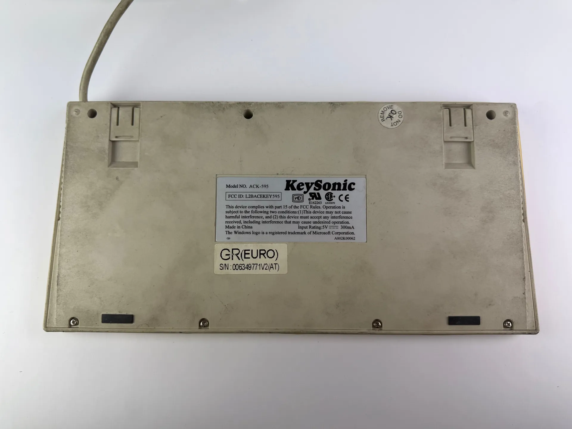 KeySonic ACK-595 Mini Keyboard – Beige (Yellowed) – 185cm Cable – German Layout - Thumbnail 5