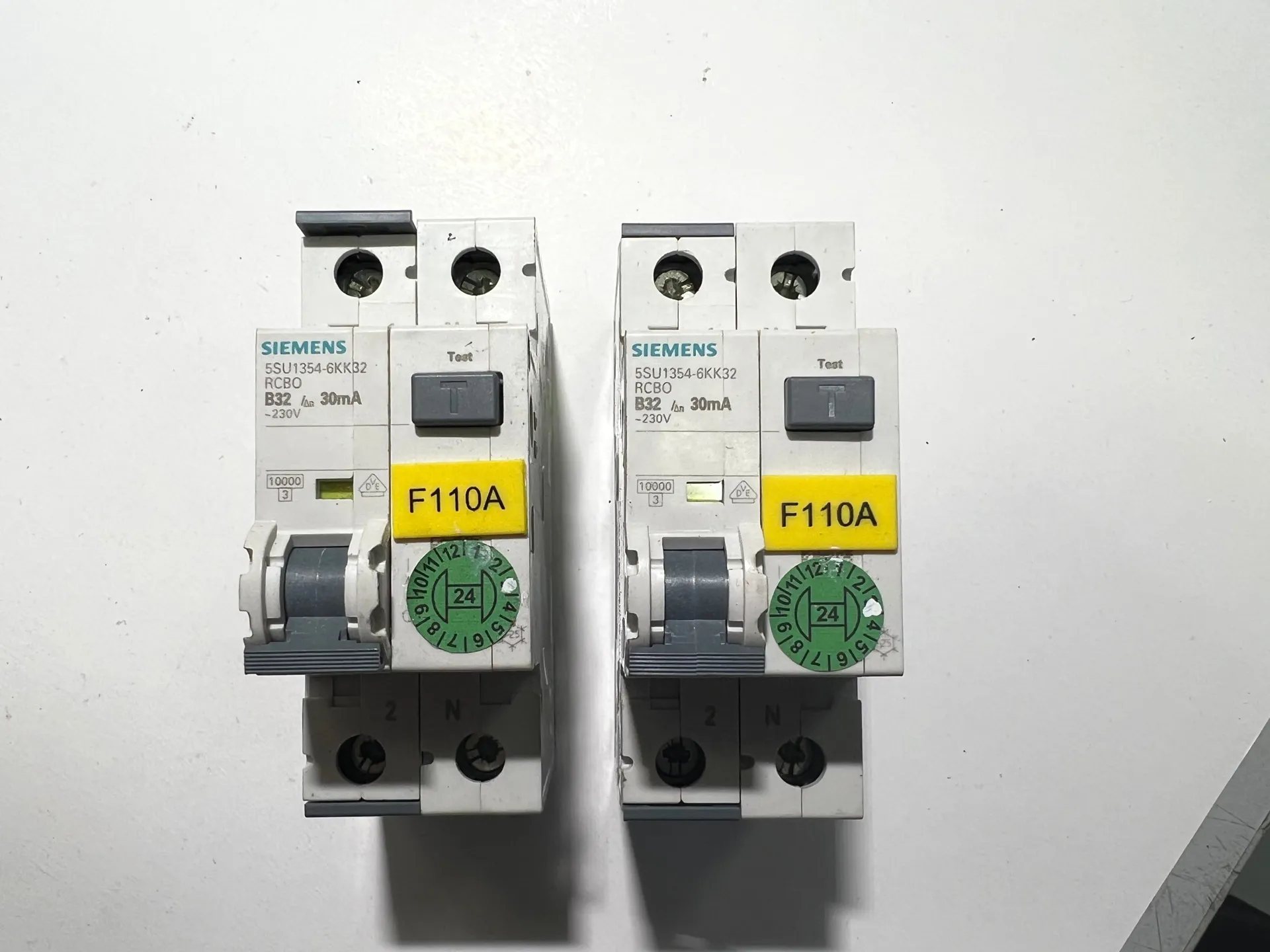 1x Siemens 5SU1354-6KK32 RCBO B32 30mA 230V 6kA Circuit Breaker - Thumbnail 4