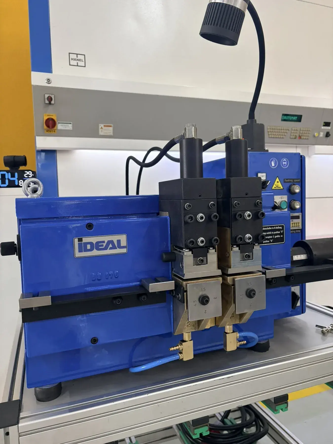 iDEAL BAS 065-11 Band Saw Blade Welder, Hydraulic Clamping, Blades to 60 mm - Thumbnail 6