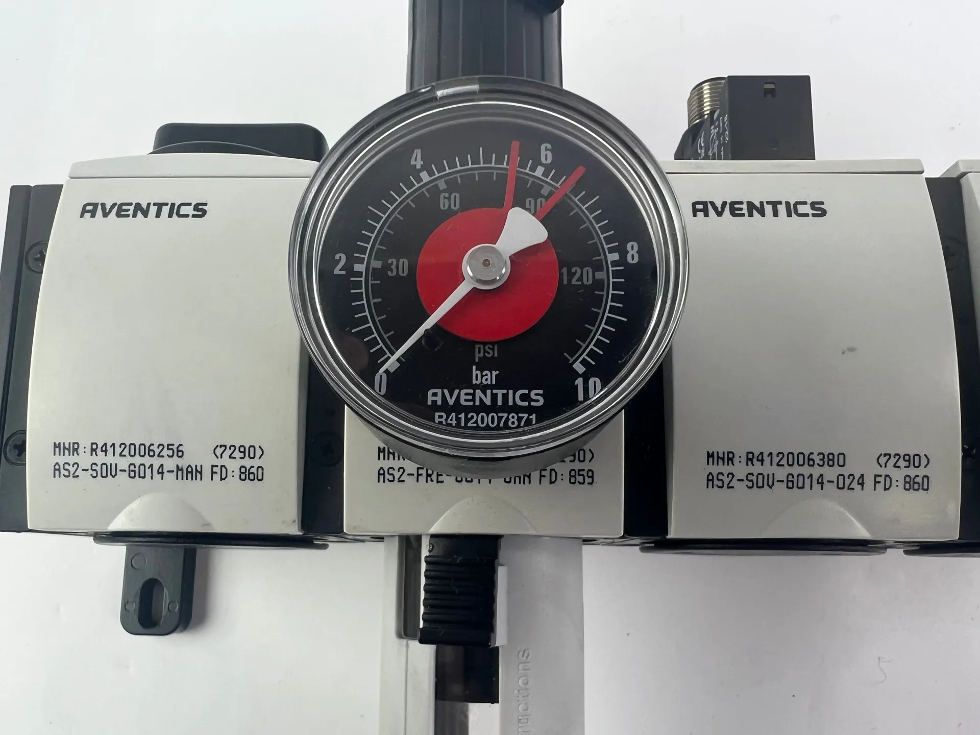Aventics Pressure Regulating Valves R412006256 R412006175 R412006380 R412006272 R412006250 + R412010767 - Thumbnail 3