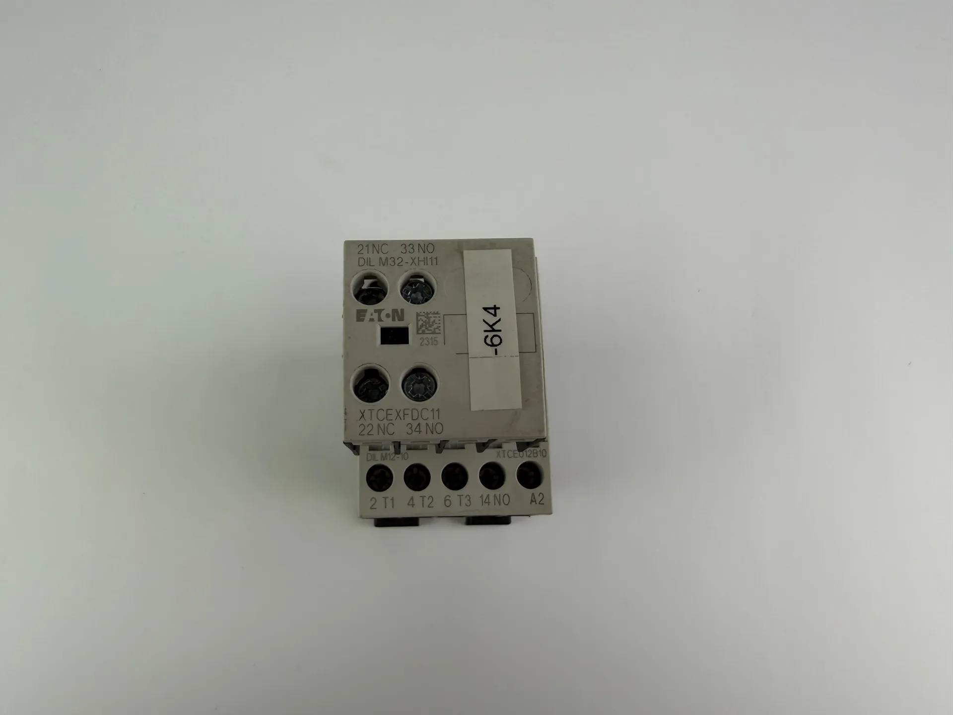 Eaton Moeller XTCE012B10 Contactor + DIL M32-XHI11 Auxiliary Contact Block (21NC / 33NO)