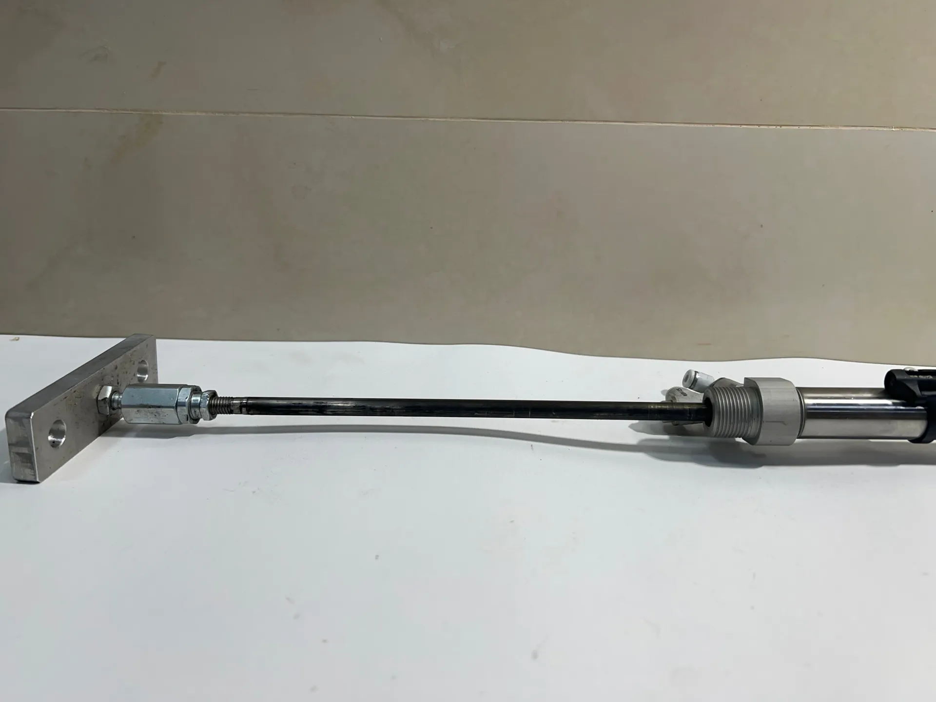 1x Aventics Pneumatic Cylinder 0822333508 10Bar with Sensor & 2m Cable - Thumbnail 4