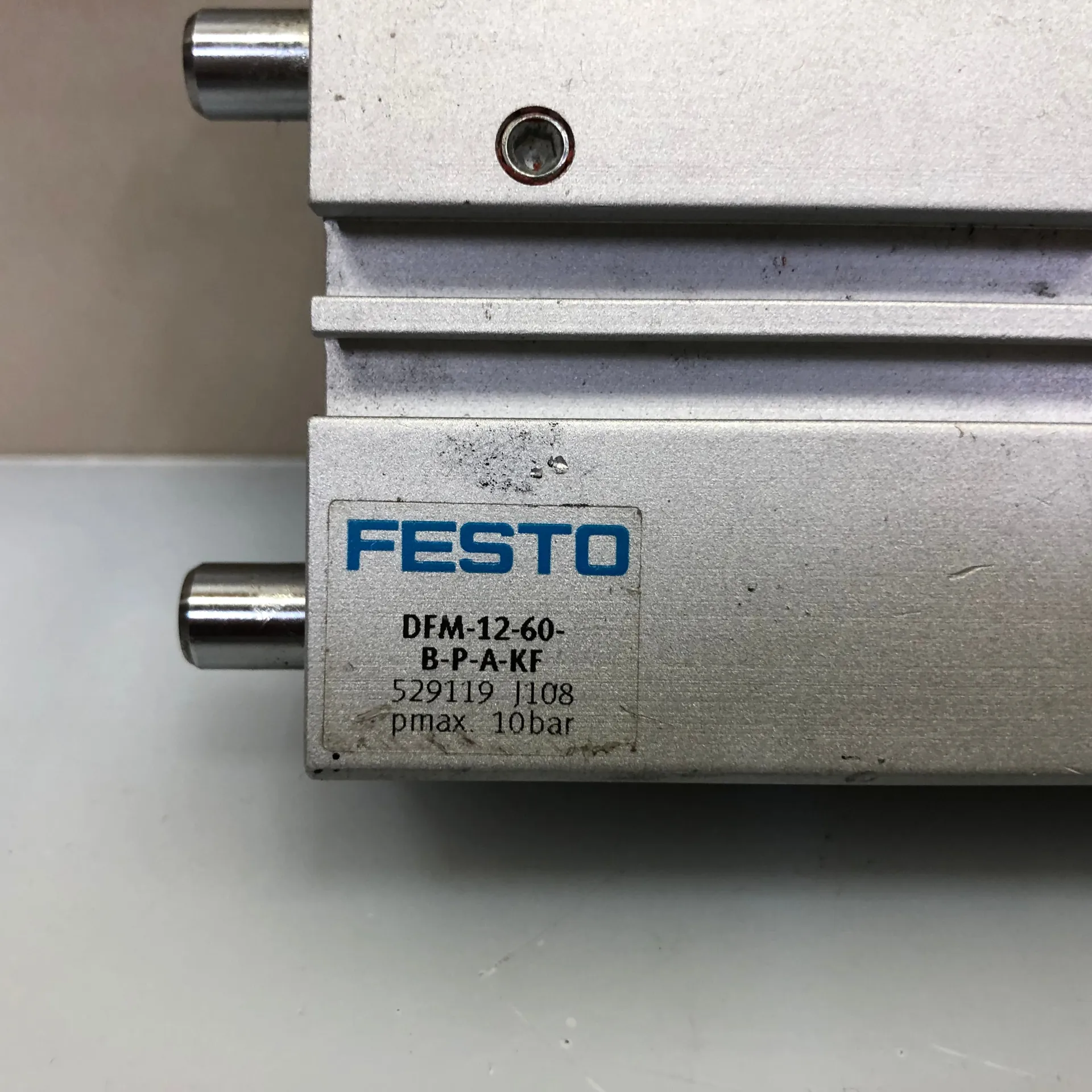 Festo DFM-12-60-B-P-A-KF 529199 Pneumatic Cylinder - Thumbnail 3