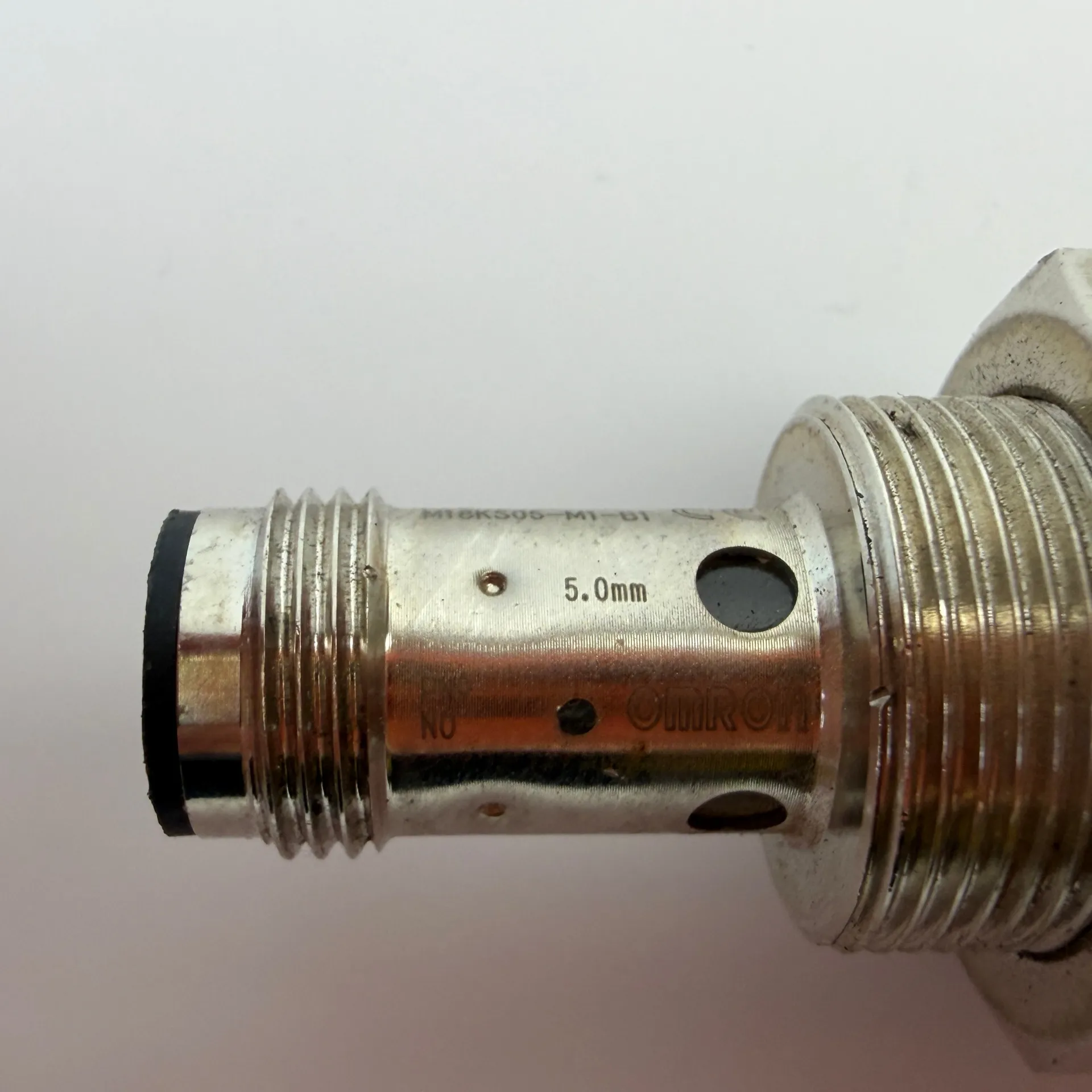OMRON E2B-M18KS05-M1-B1 Inductive Proximity Sensor M18 5mm PNP NO M12 - Thumbnail 5