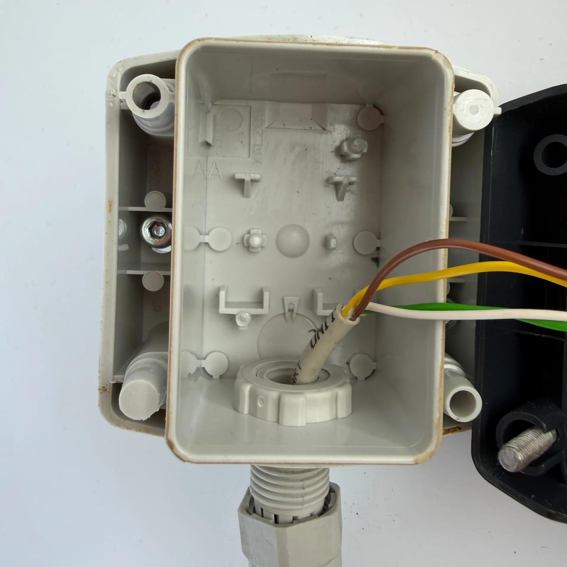 Lot of 4 Schneider Electric XAL Pilot Light Indicator Stations with Cables - Thumbnail 11