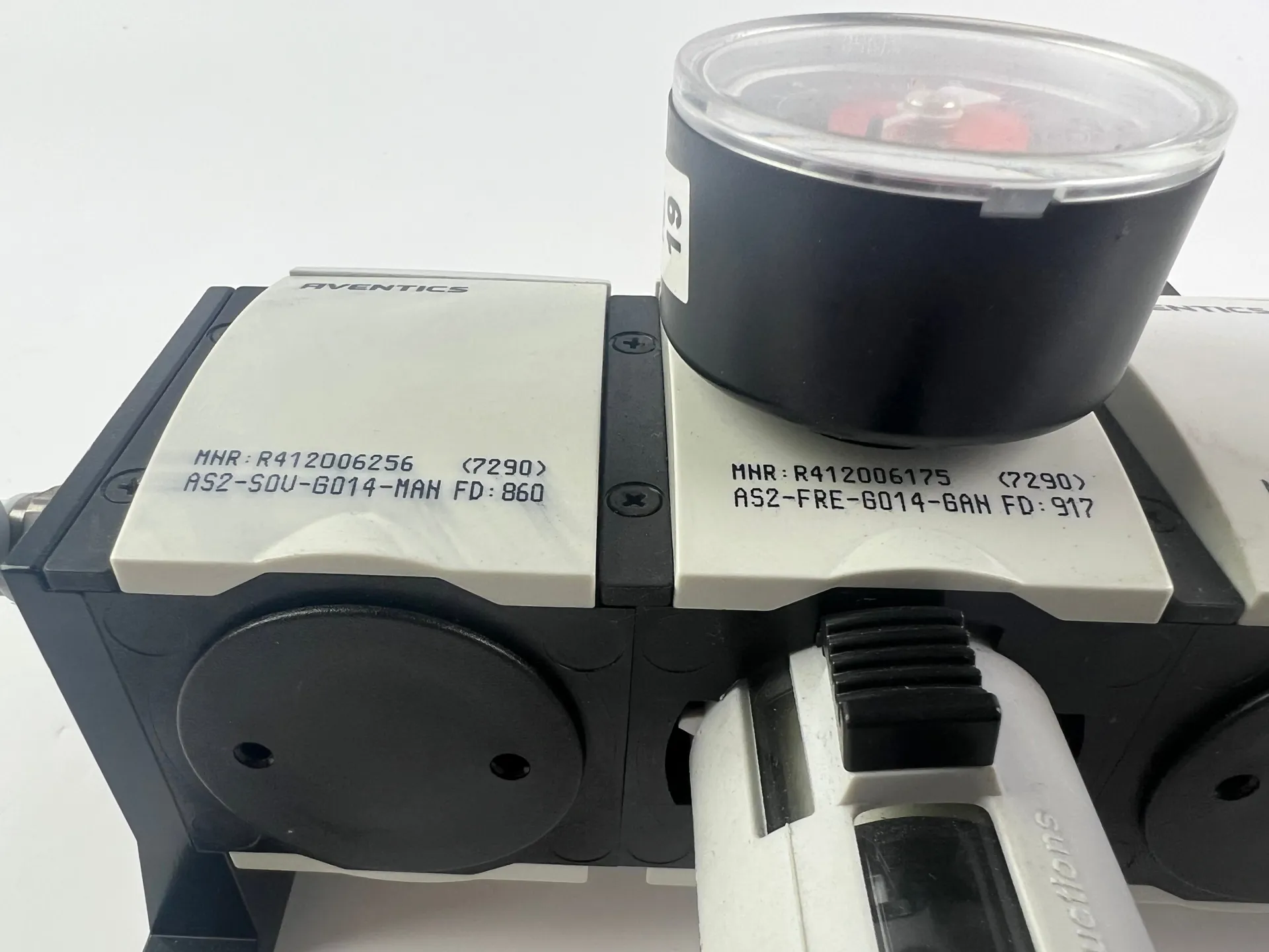 Aventics R412006256 R412006175 R412006380 R412006272 R412006250 + R412010767 Pressure Regulating Valves - Thumbnail 3