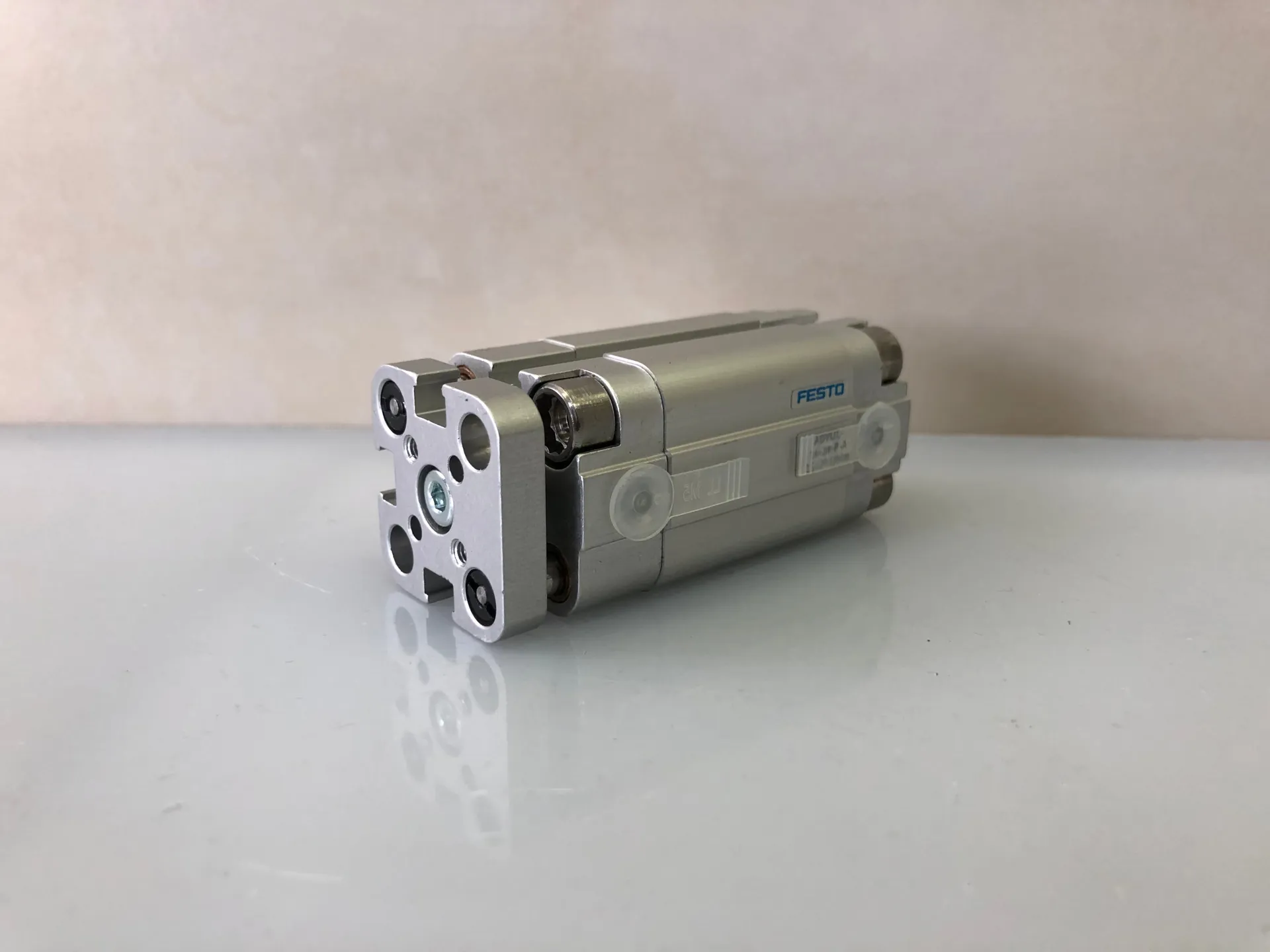 FESTO ADVUL-16-20-P-A COMPACT CYLINDER 156201 - Thumbnail 2