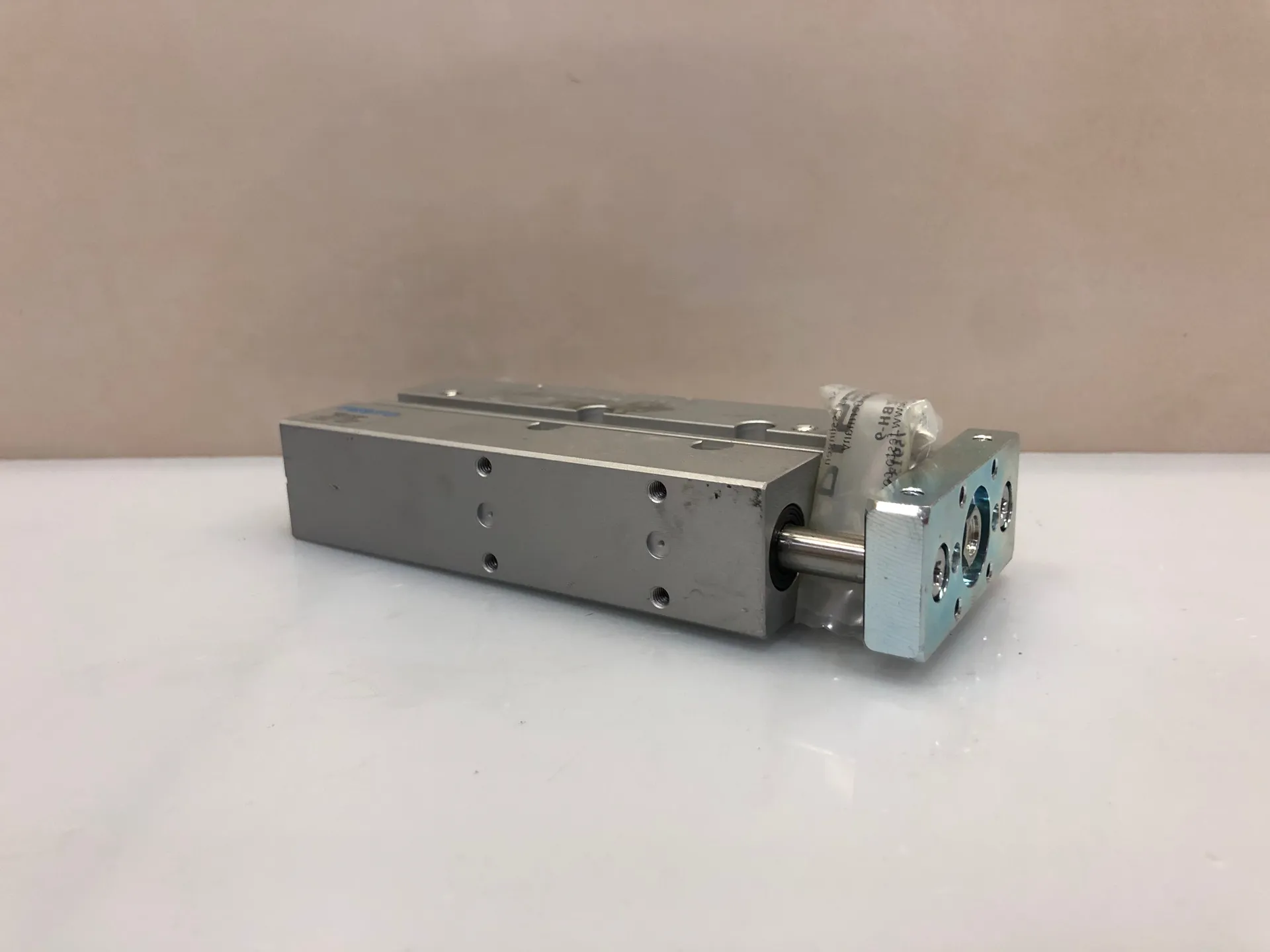 Festo DFM-12-60-B-P-A-KF 529199 Pneumatic Cylinder - Thumbnail 2