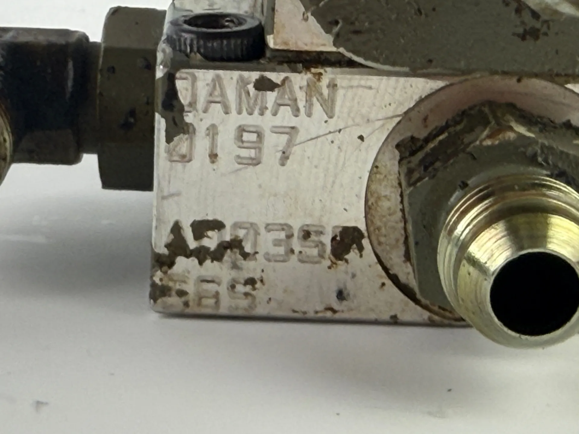 Sun Hydraulics FBC 9J67 + Parker D1VW2KNYCF + Daman 0197 Valve Lot - Thumbnail 9