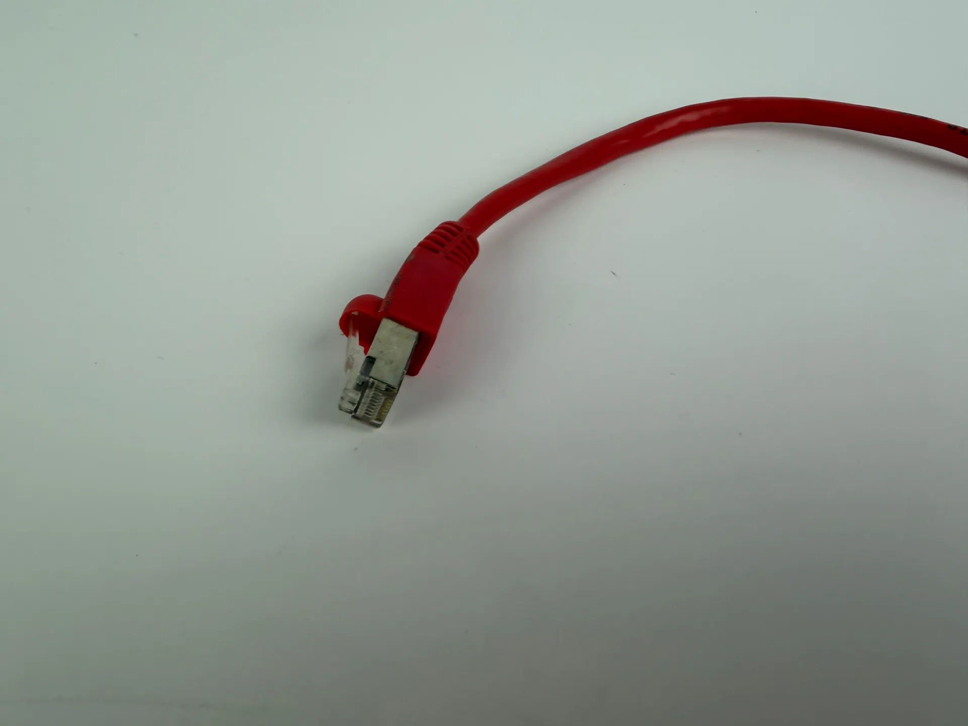 1x Inline CAT5e SFTP Ethernet Patch Cable 0.25m RJ45 Shielded 26AWG Red 300MHz - Thumbnail 2