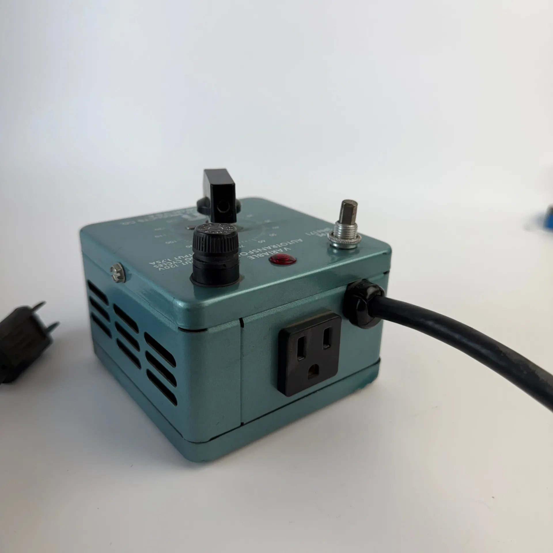 Staco Energy 3PN171 Variable Autotransformer 120V 1.75A 0-130V AC - Thumbnail 7