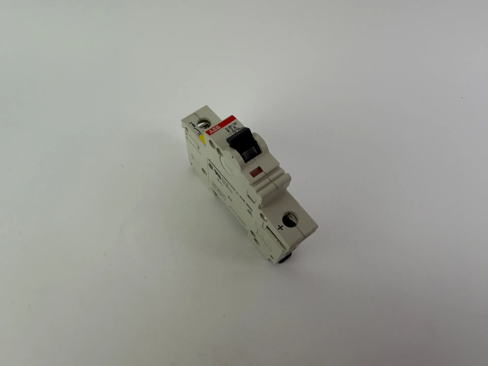 1x ABB S281UC-K2A Circuit Breaker 1-Pole 2A Type K 6kA - Thumbnail 2