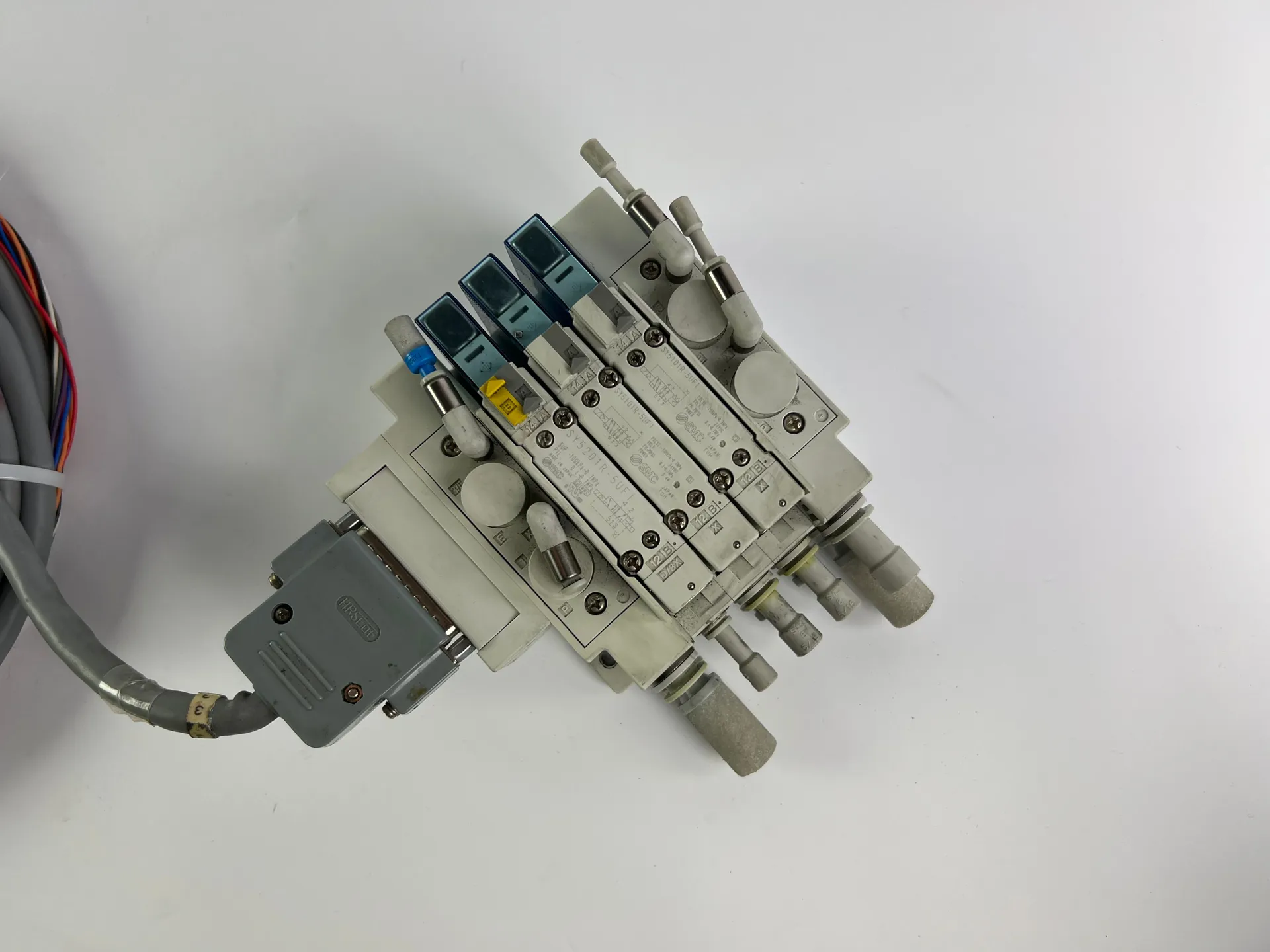 SMC SS5Y5-10-5880 Manifold + 2x SY5101R-5UF1 + 1x SY5201R-5UF1 Valves - Thumbnail 3