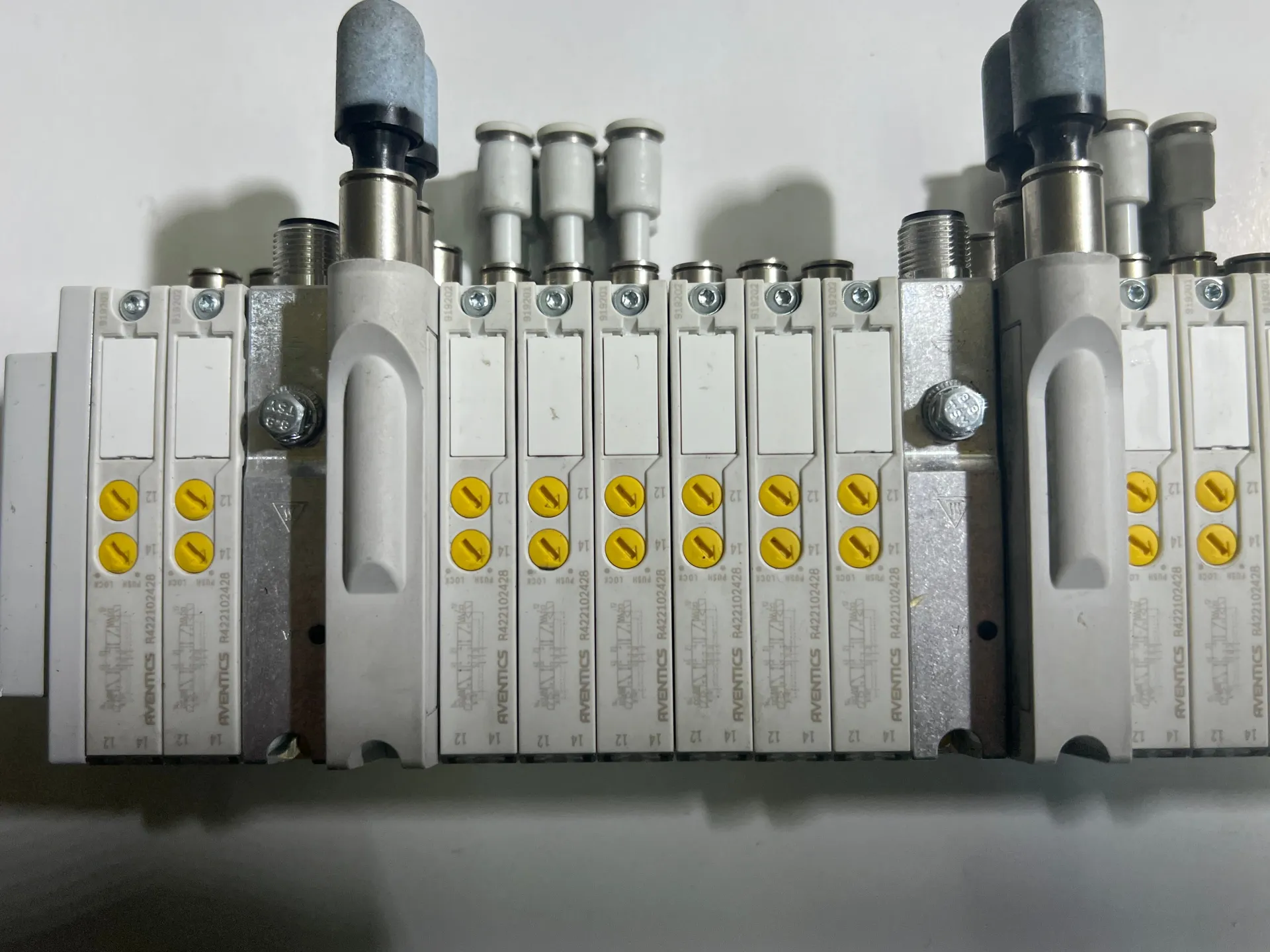 AVENTICS EtherCAT R412018225 AES-D-BC-ECAT Air Valve Island Module - Thumbnail 4