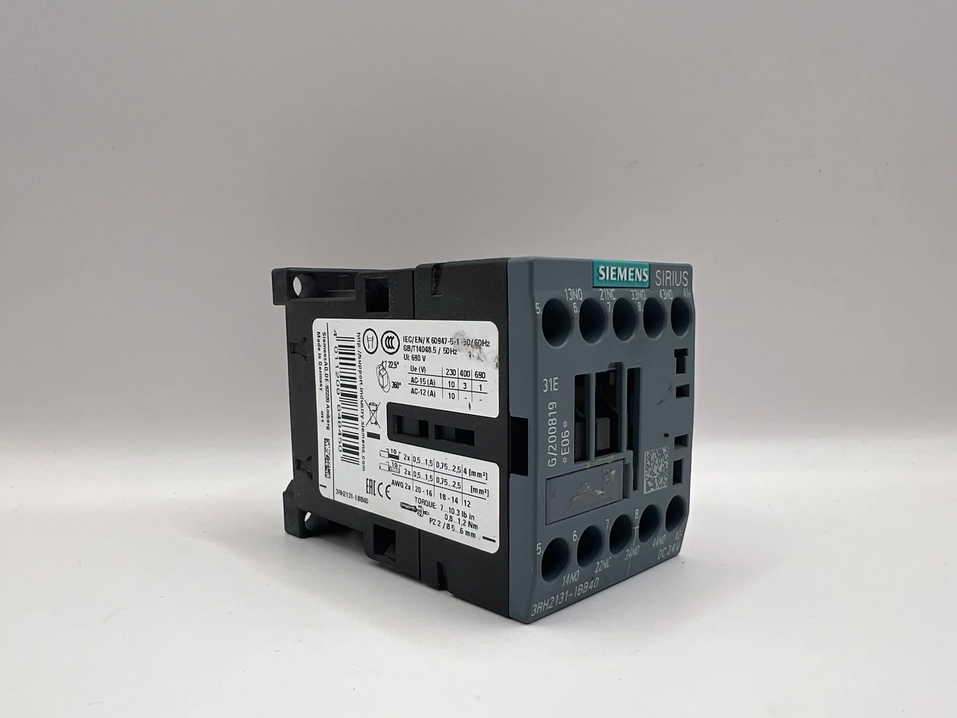 1x Siemens SIRIUS 3RH2131-1BB40 Contactor 24V AC Coil 3NO + 1NC - Image 1