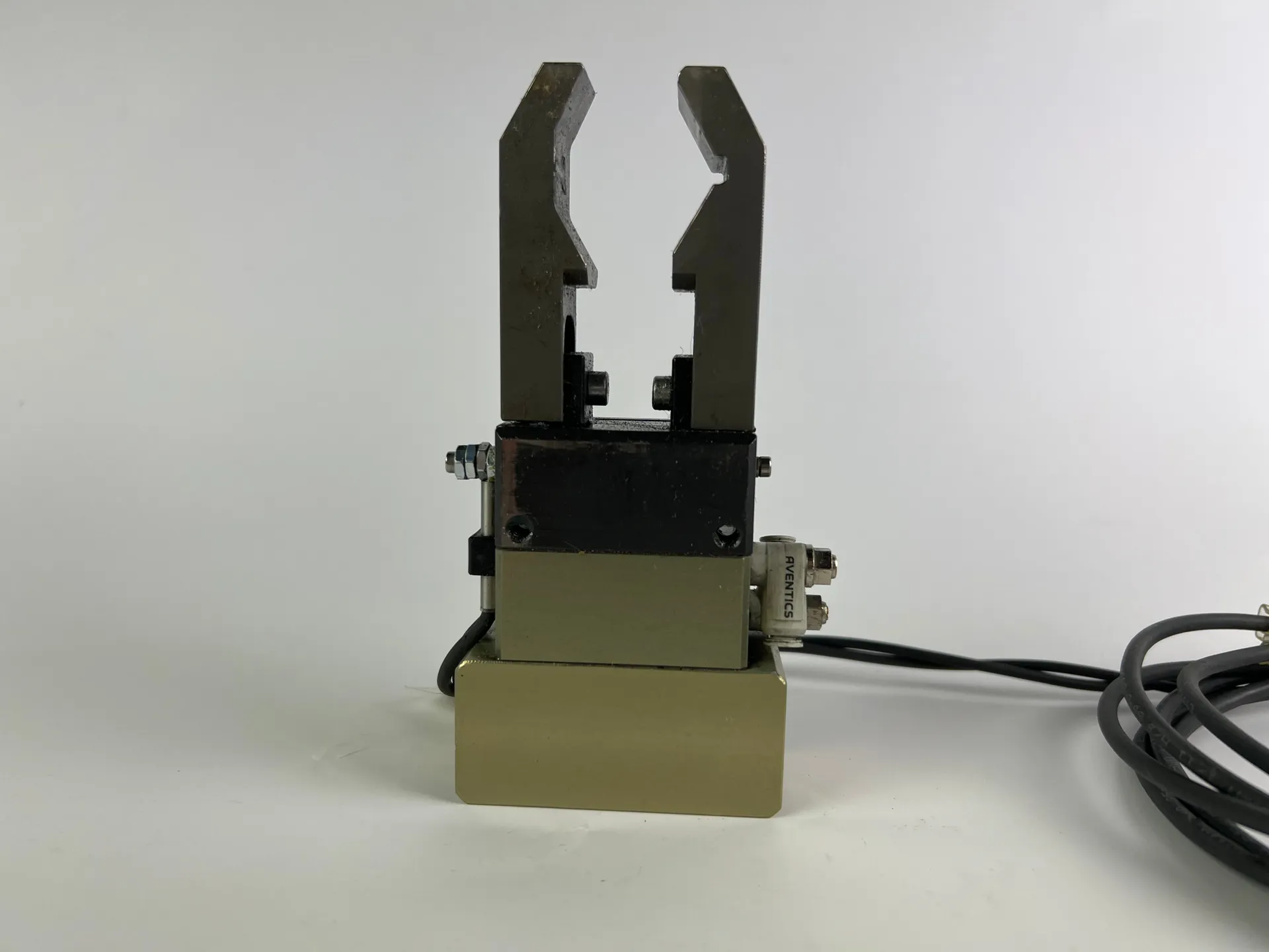 Schunk MPG 50 Two-Finger Parallel Gripper 340013 + 2x Balluff BES00JJ Inductive Sensors 160cm - Thumbnail 3